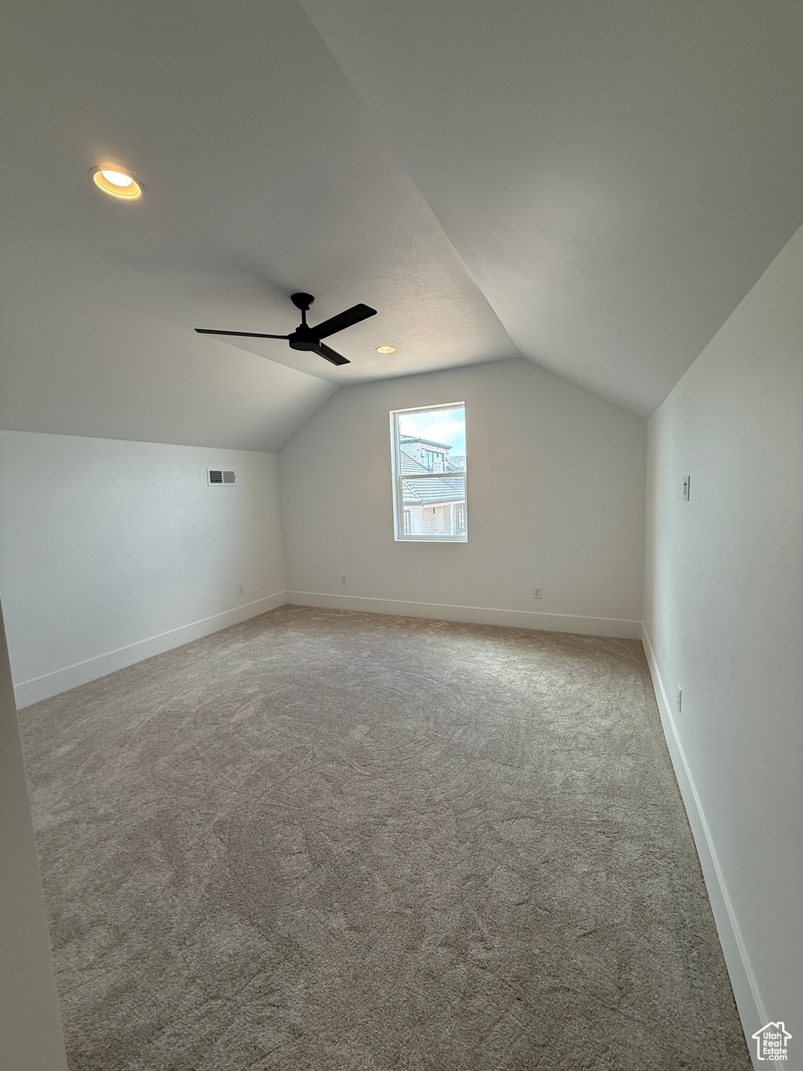 HAWKEYE POINT - Residential