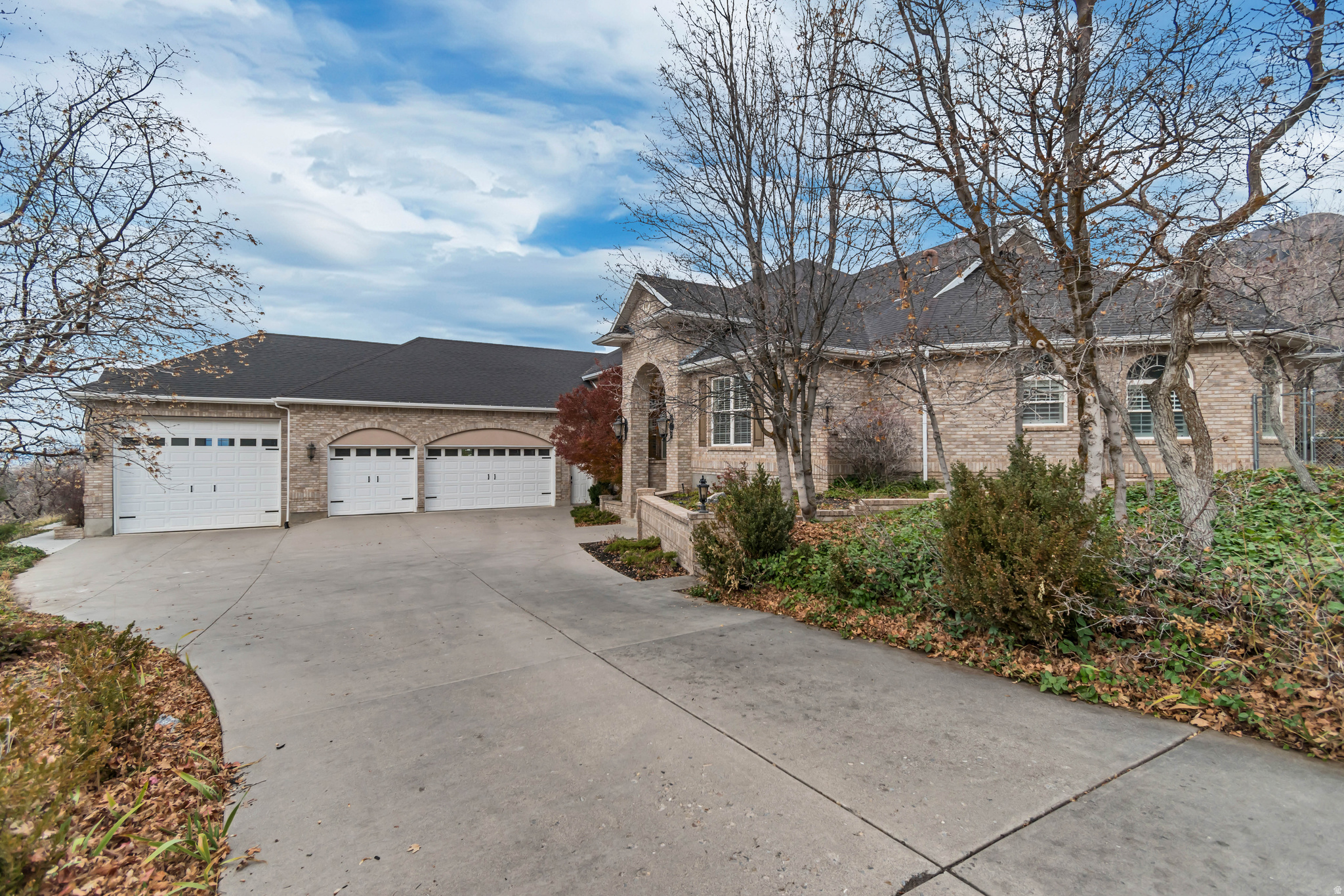 FLINTRIDGE - Residential