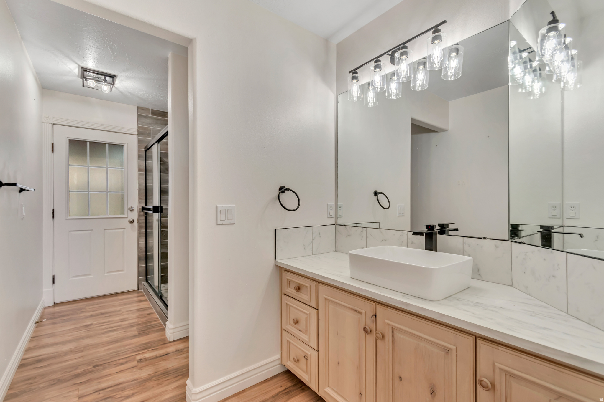 FLINTRIDGE - Residential