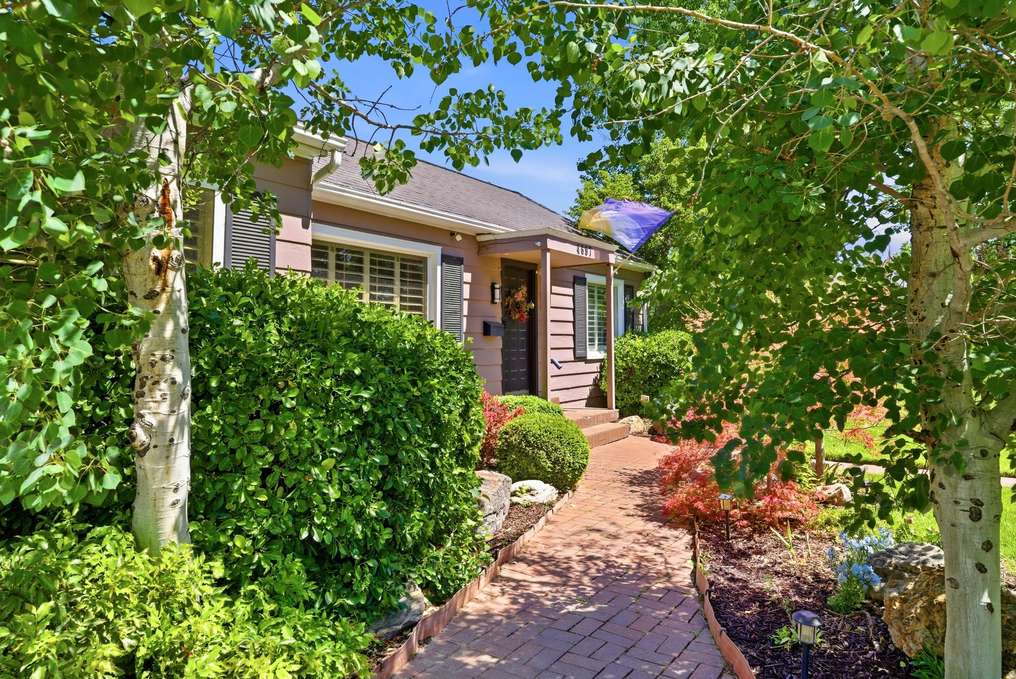 MURRAY HILL GARDENS - Residential