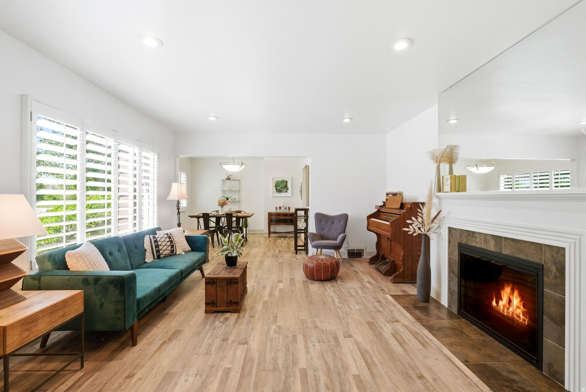 MURRAY HILL GARDENS - Residential