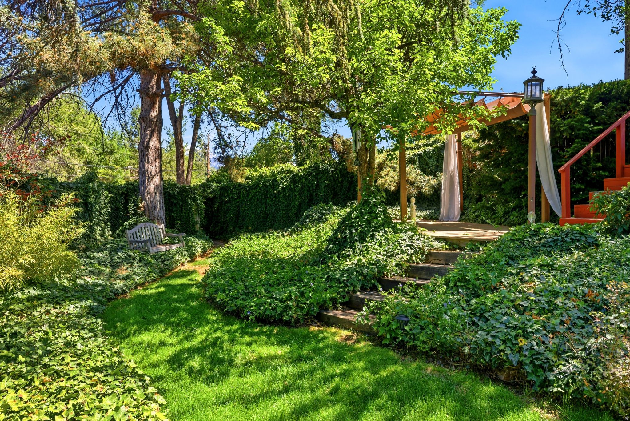 MURRAY HILL GARDENS - Residential