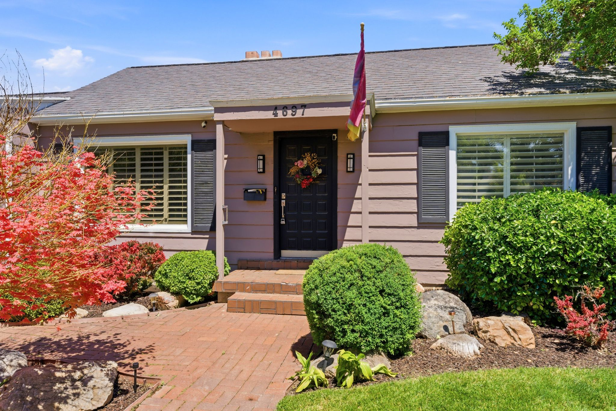 MURRAY HILL GARDENS - Residential