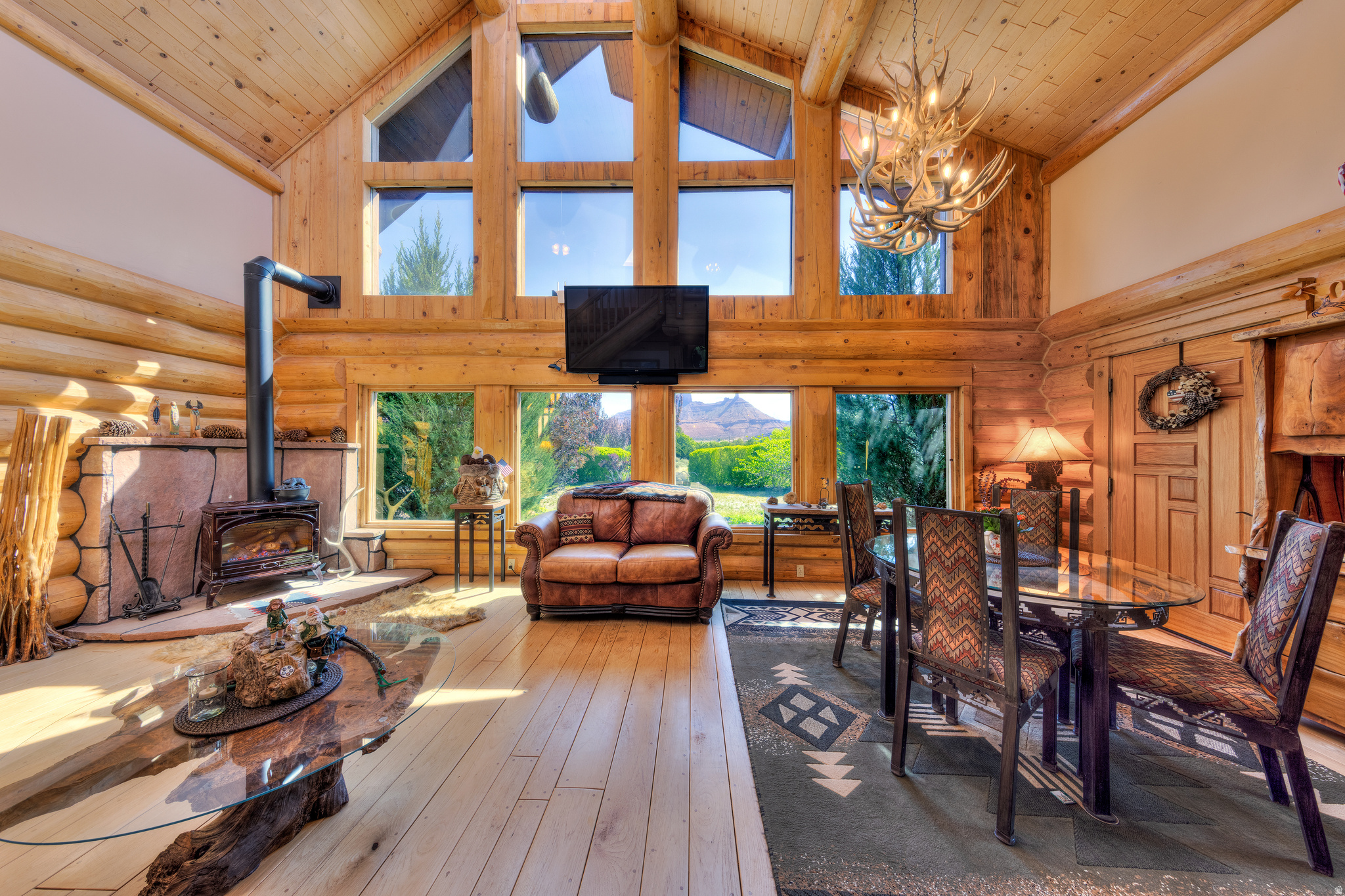 CASTLE VALLEY RIVER RANCHOS - Residential