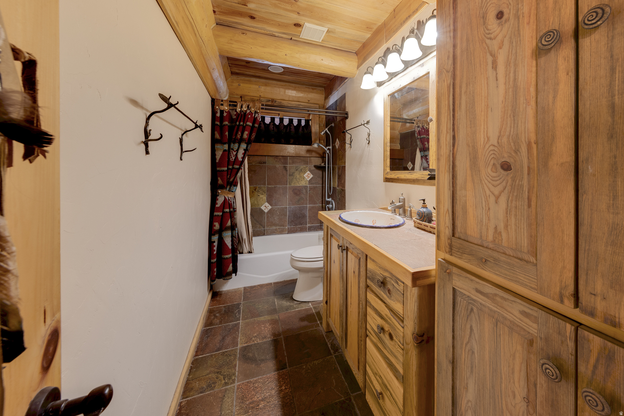 CASTLE VALLEY RIVER RANCHOS - Residential