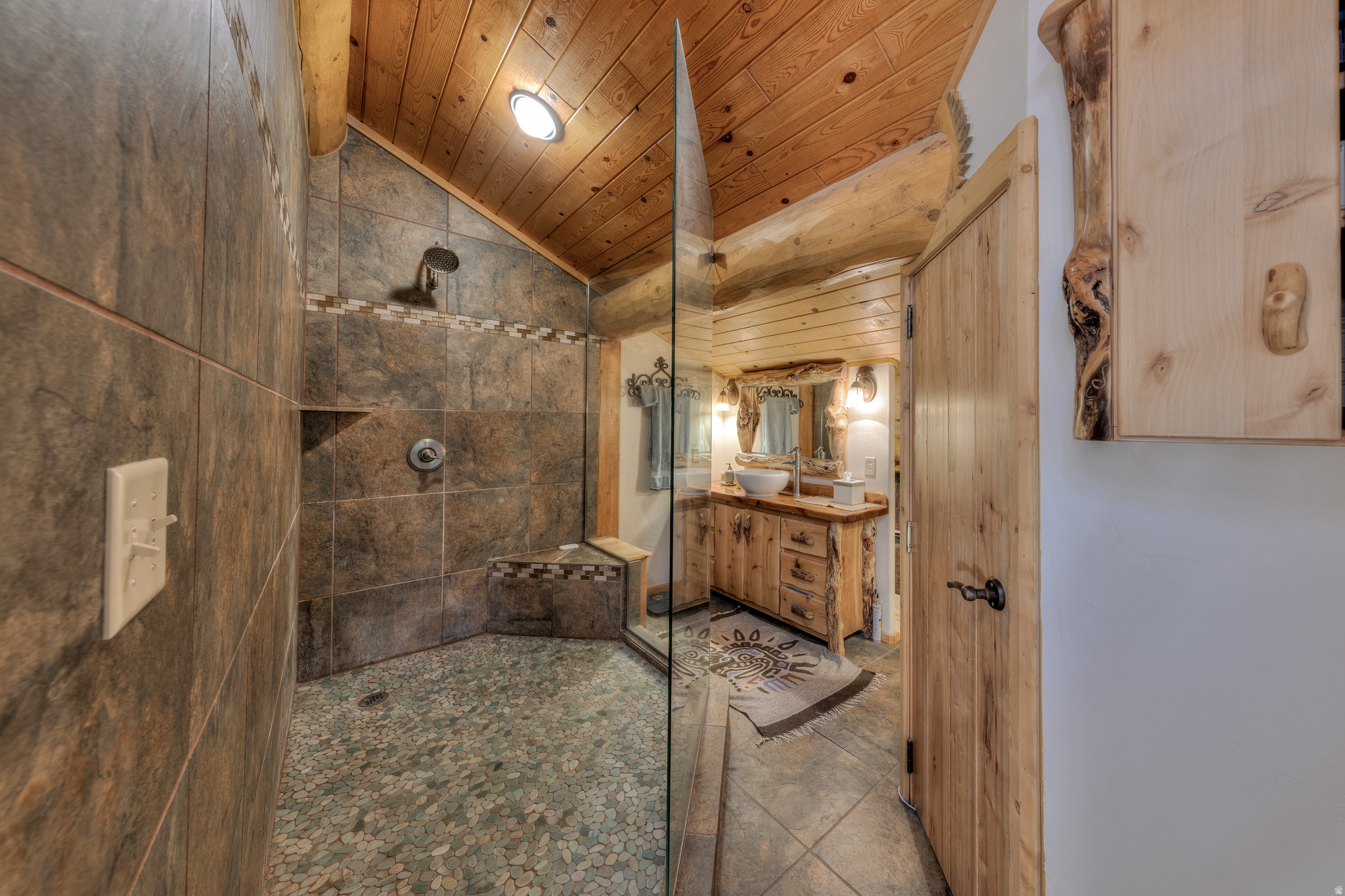 CASTLE VALLEY RIVER RANCHOS - Residential