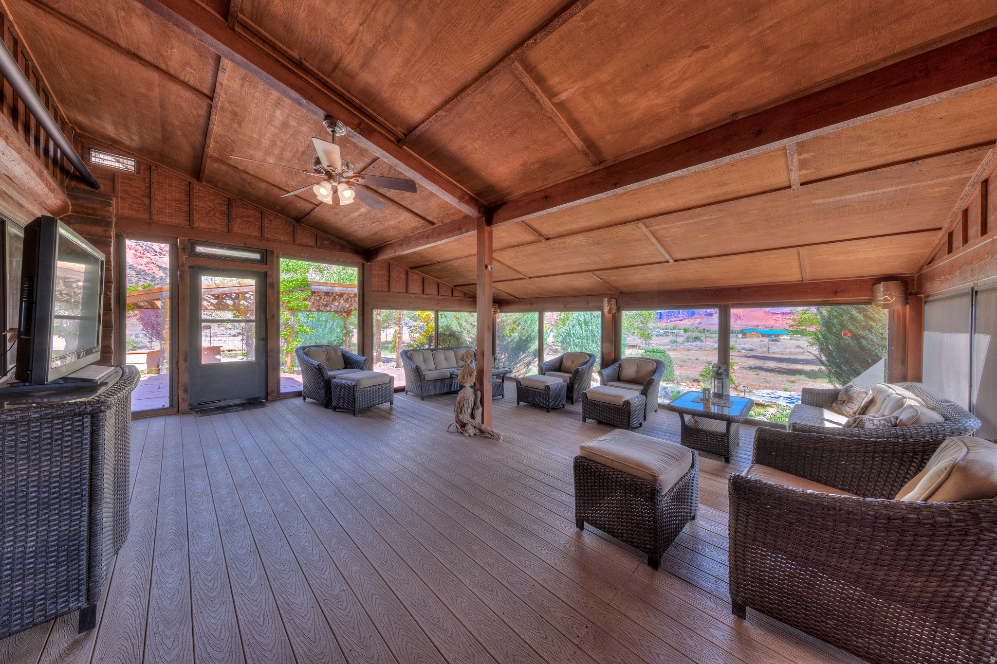 CASTLE VALLEY RIVER RANCHOS - Residential