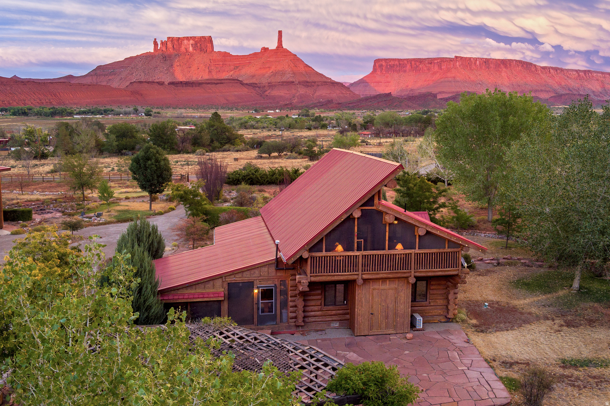 CASTLE VALLEY RIVER RANCHOS - Residential