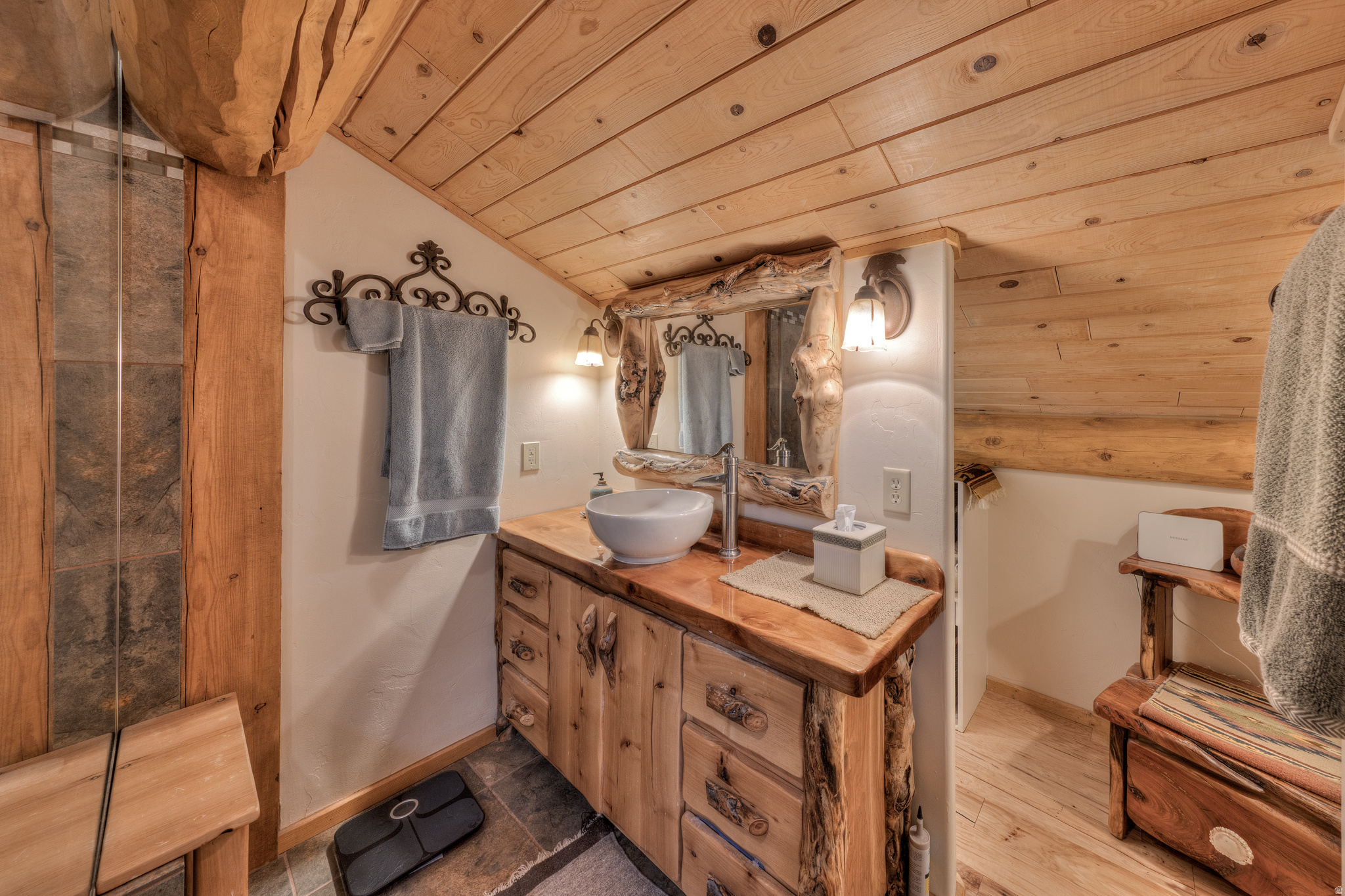 CASTLE VALLEY RIVER RANCHOS - Residential