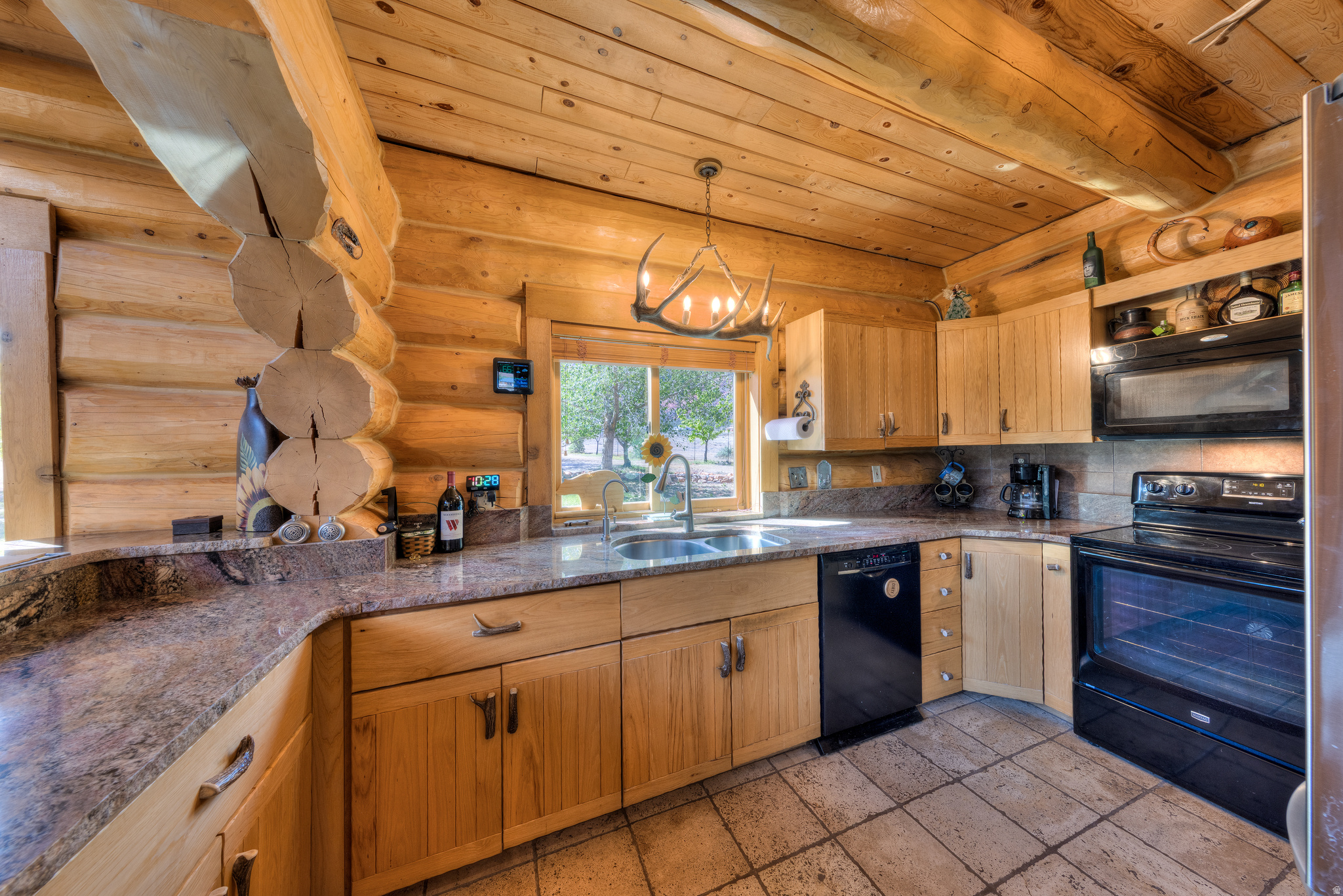 CASTLE VALLEY RIVER RANCHOS - Residential