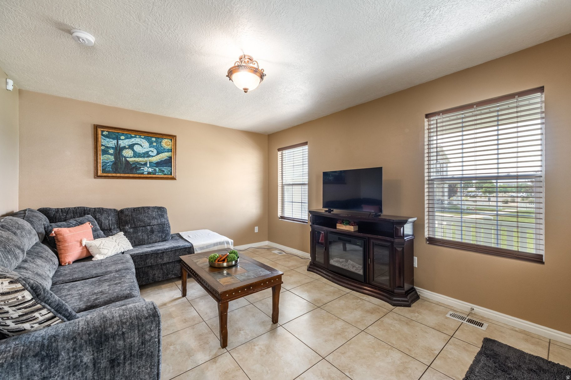 COLONIAL PARK - Residential