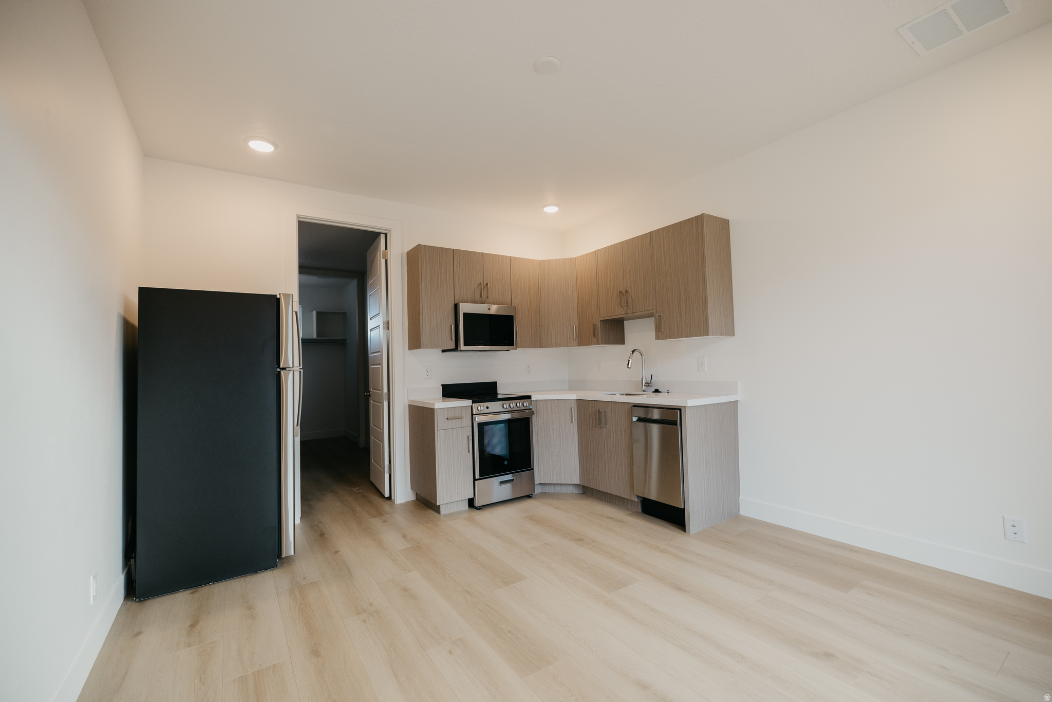 BECCO CREEK TOWNHOMES AT DIVARIO - Residential
