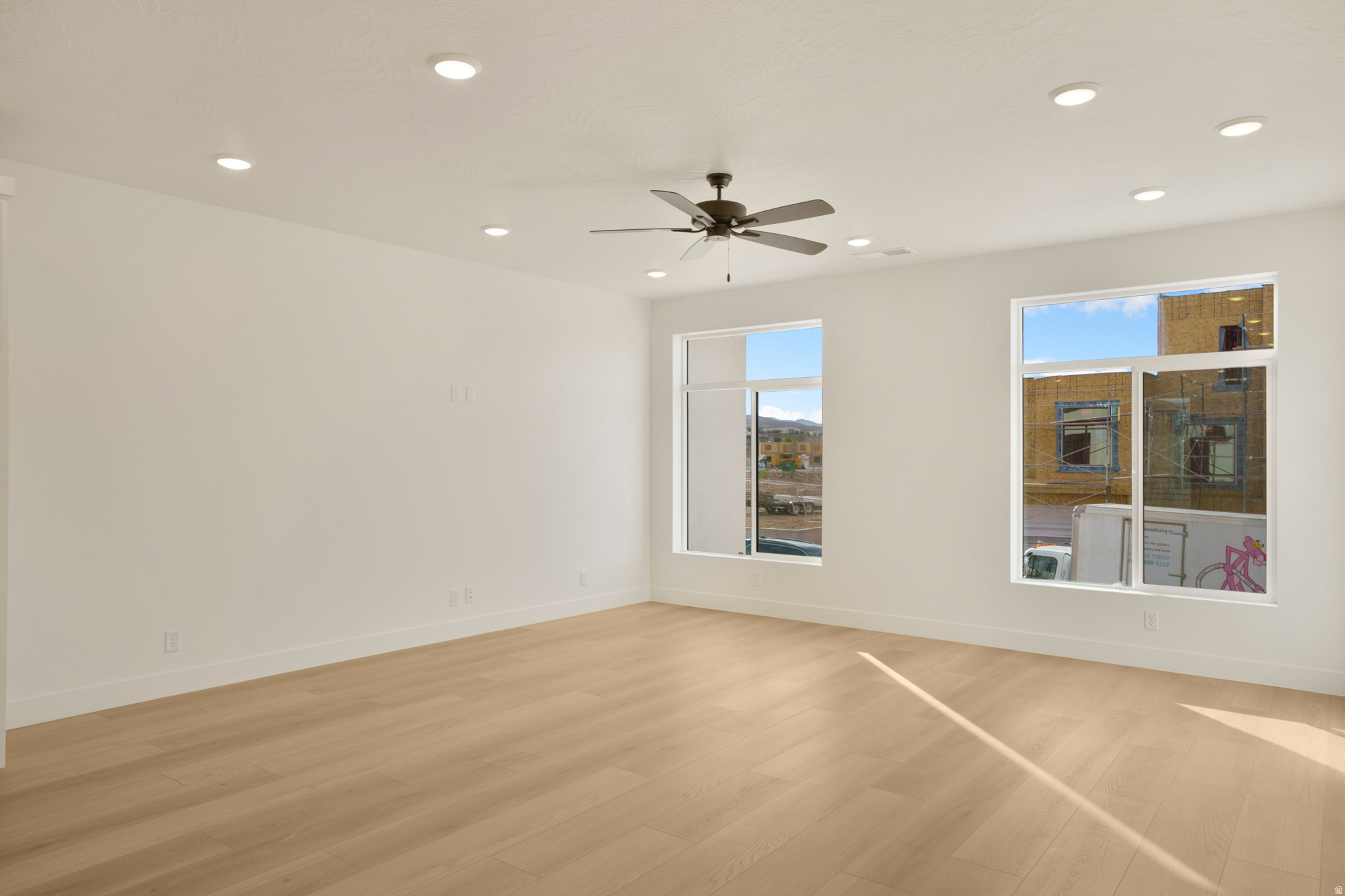 BECCO CREEK TOWNHOMES AT DIVARIO - Residential