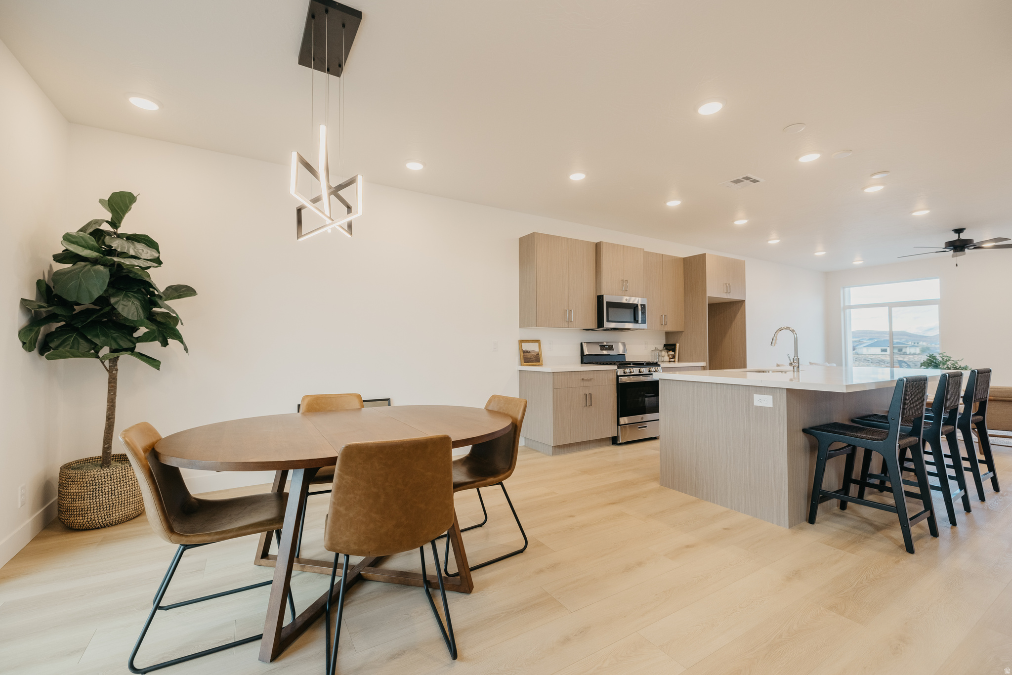 BECCO CREEK TOWNHOMES AT DIVARIO - Residential