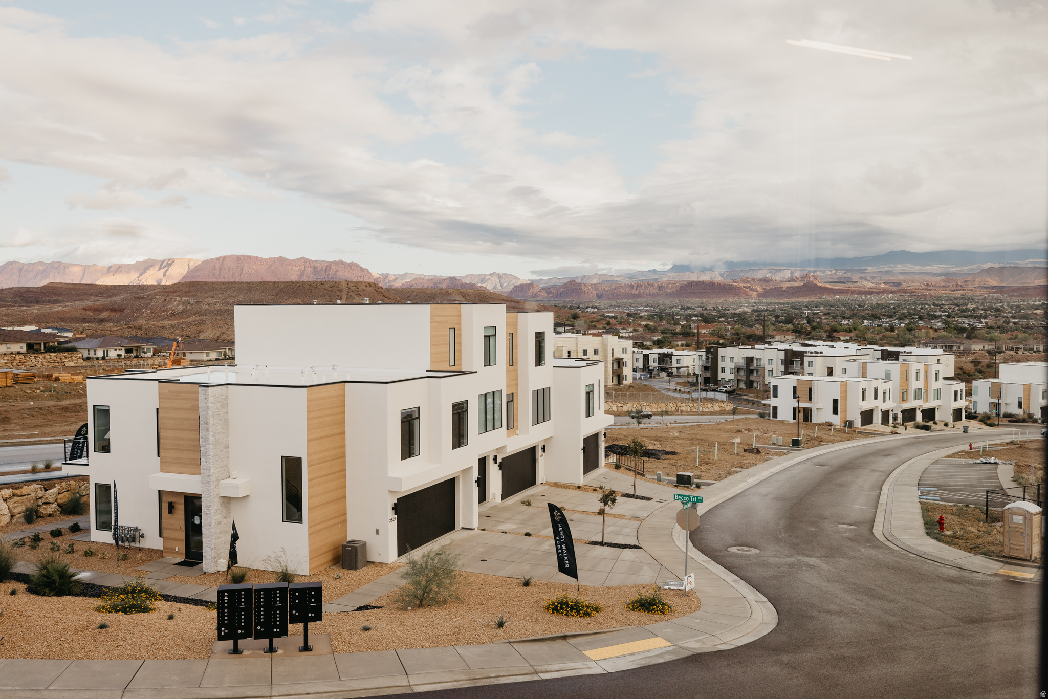 BECCO CREEK TOWNHOMES AT DIVARIO - Residential