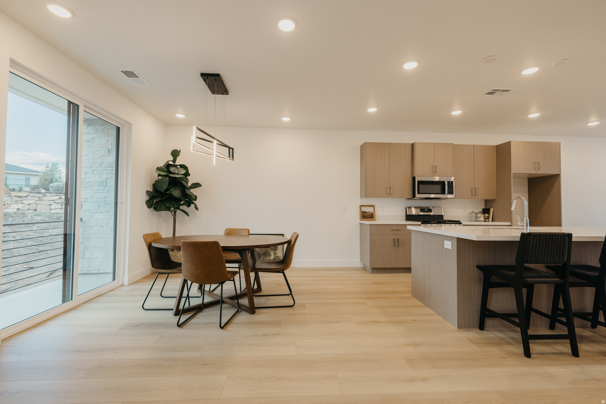 BECCO CREEK TOWNHOMES AT DIVARIO - Residential