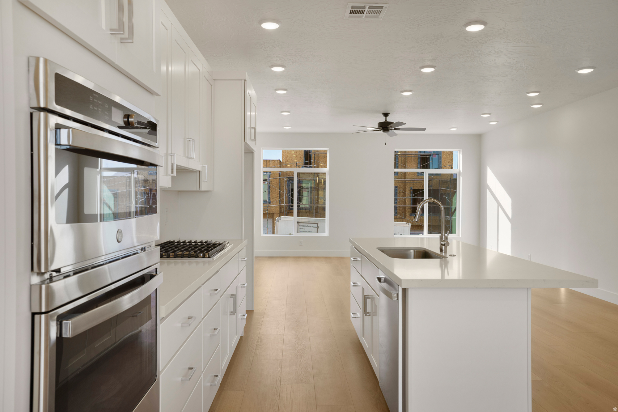 BECCO CREEK TOWNHOMES AT DIVARIO - Residential