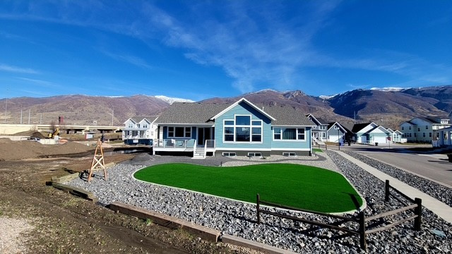 MOUNTAIN VIEW ESTATES - Residential