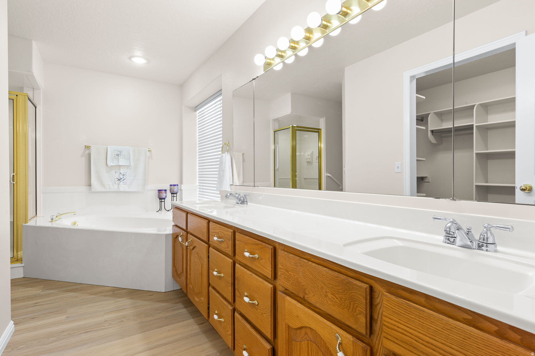 VISTA DEL SOL TH 1 - Residential