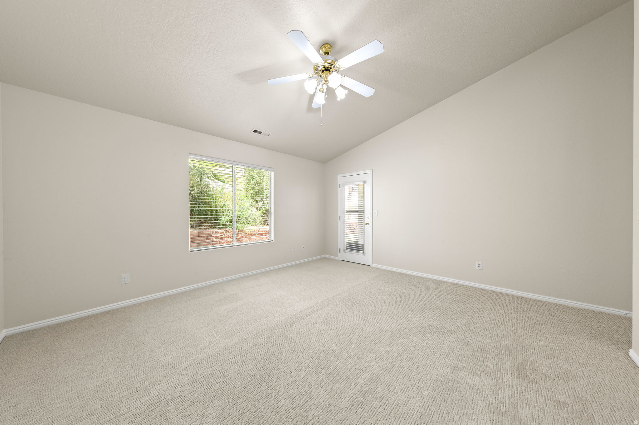 VISTA DEL SOL TH 1 - Residential