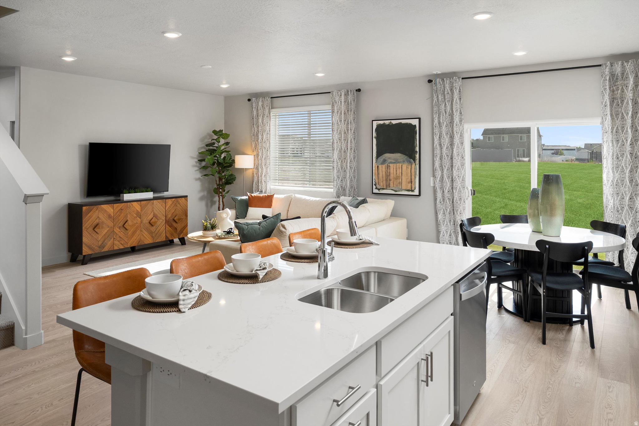 STRATTON ACRES - Residential
