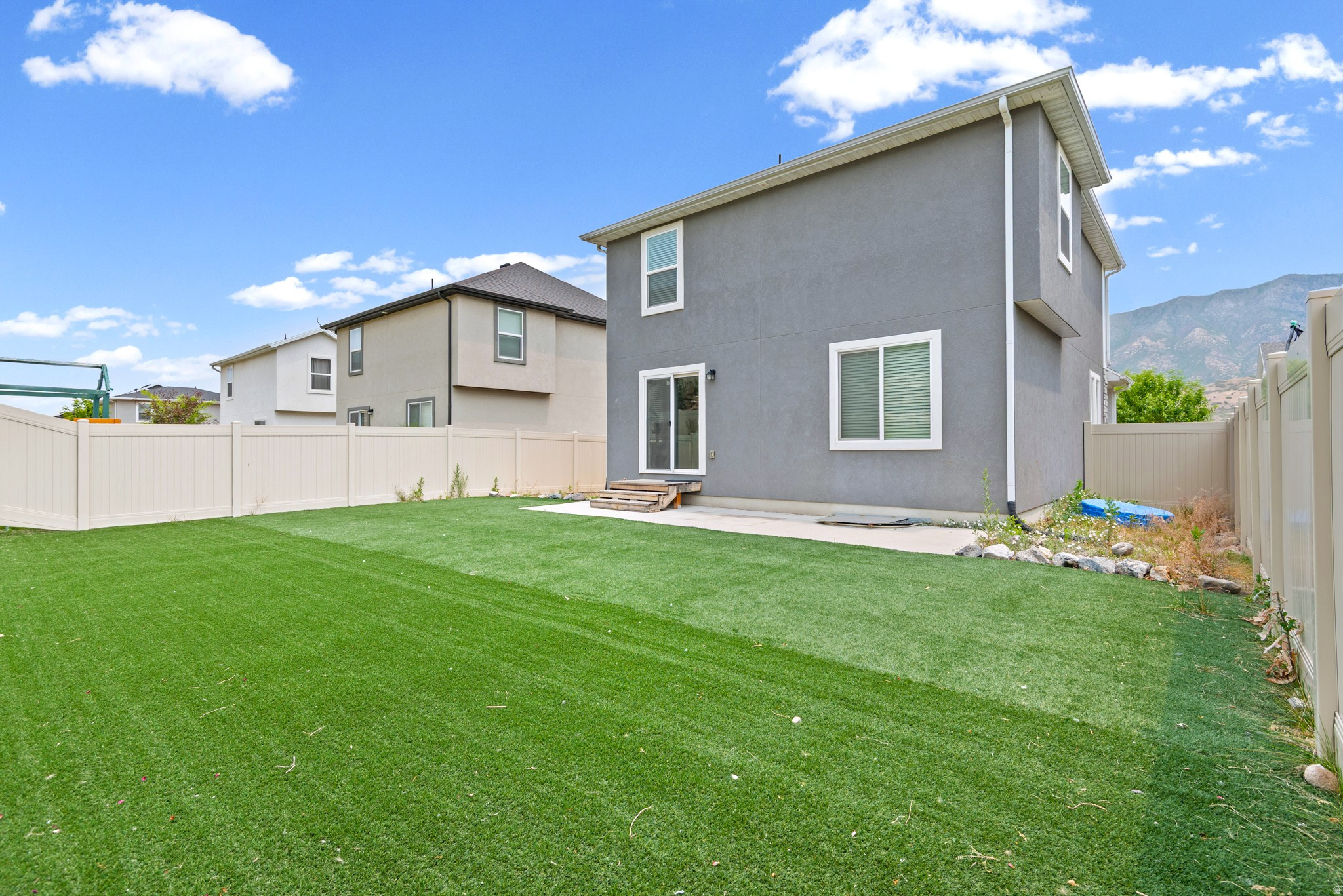 RIDGE - Residential