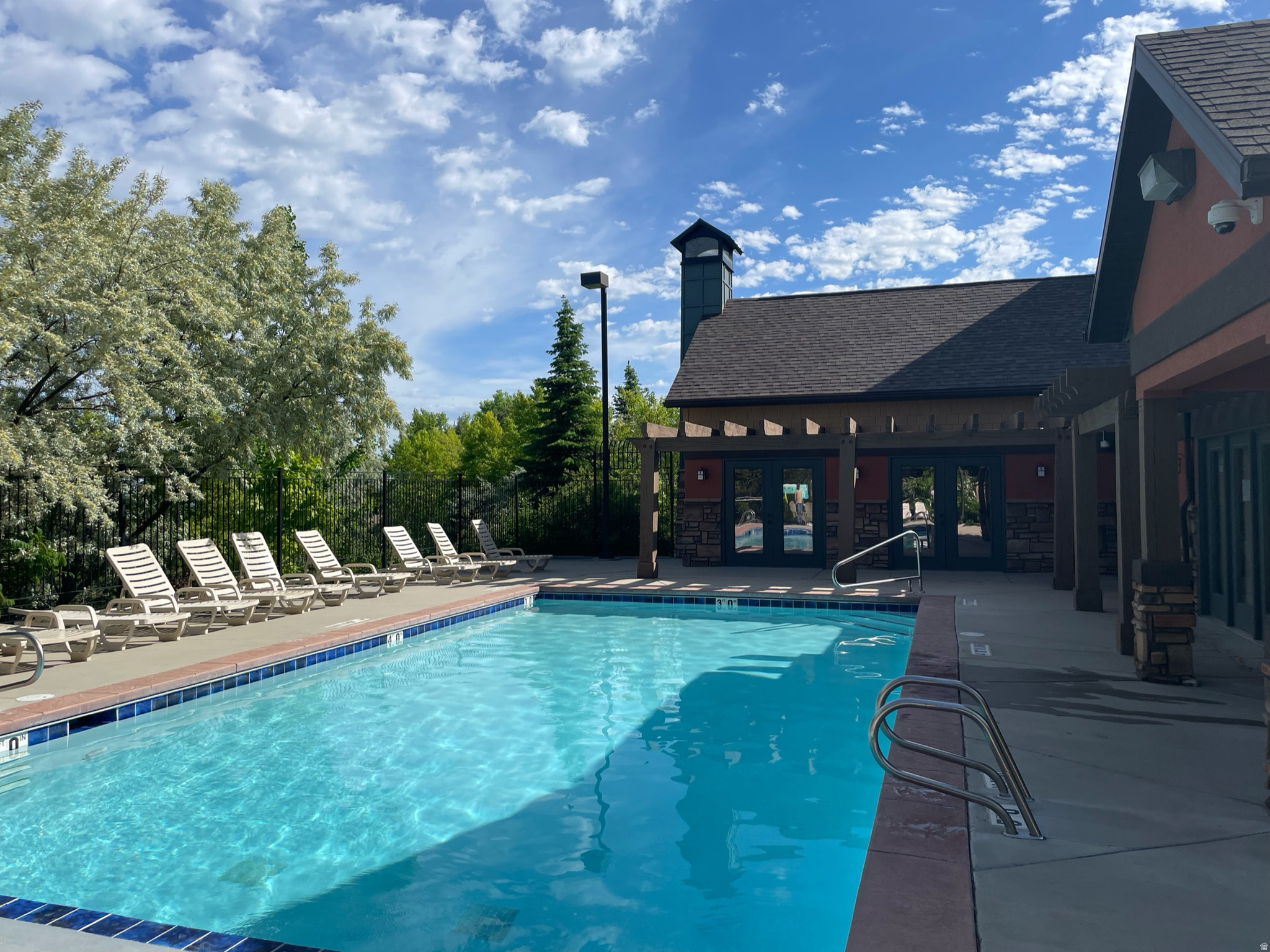 SOUTH MOUNTAIN - Residential