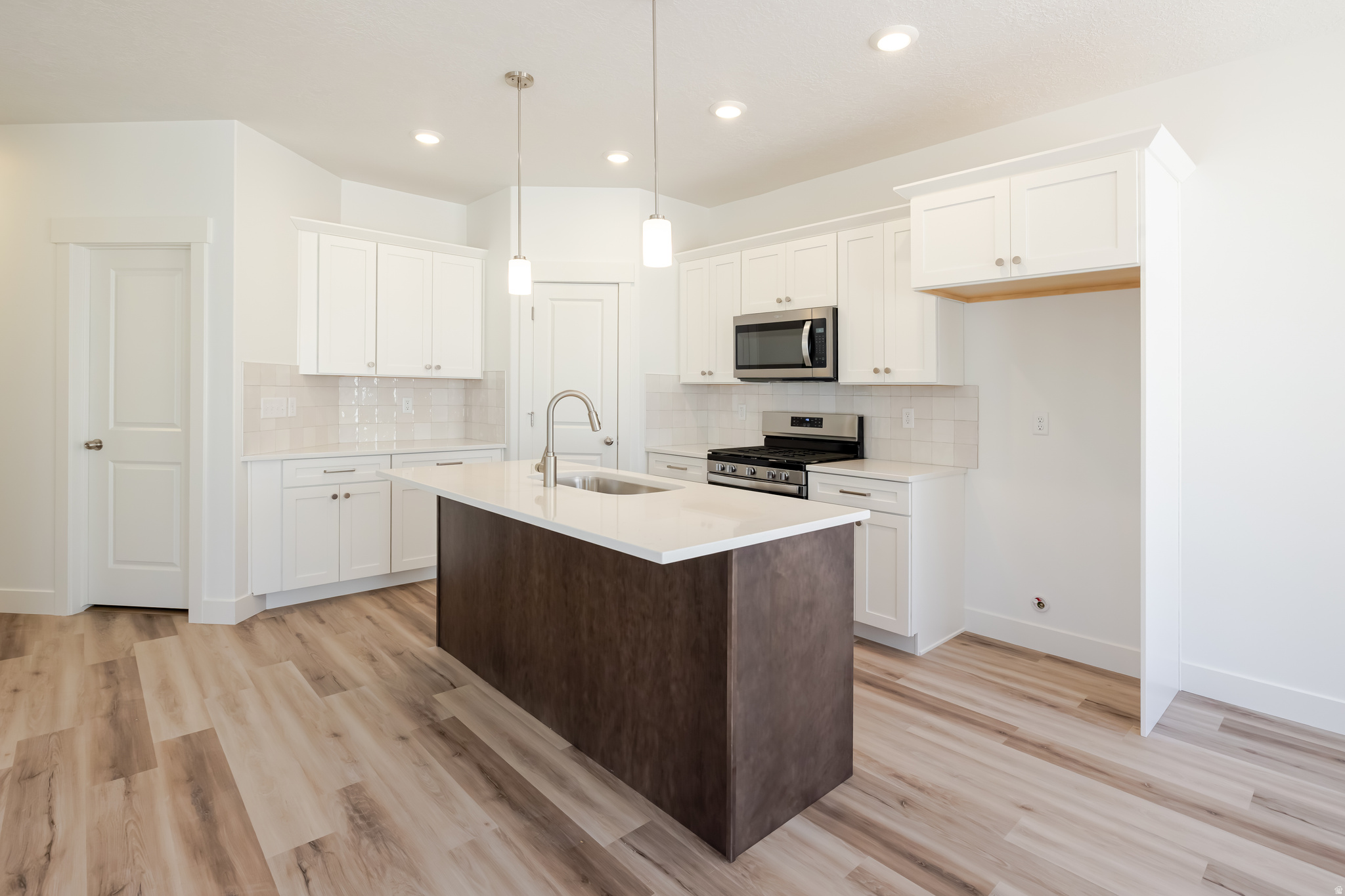 RIDGEHORNE - Residential