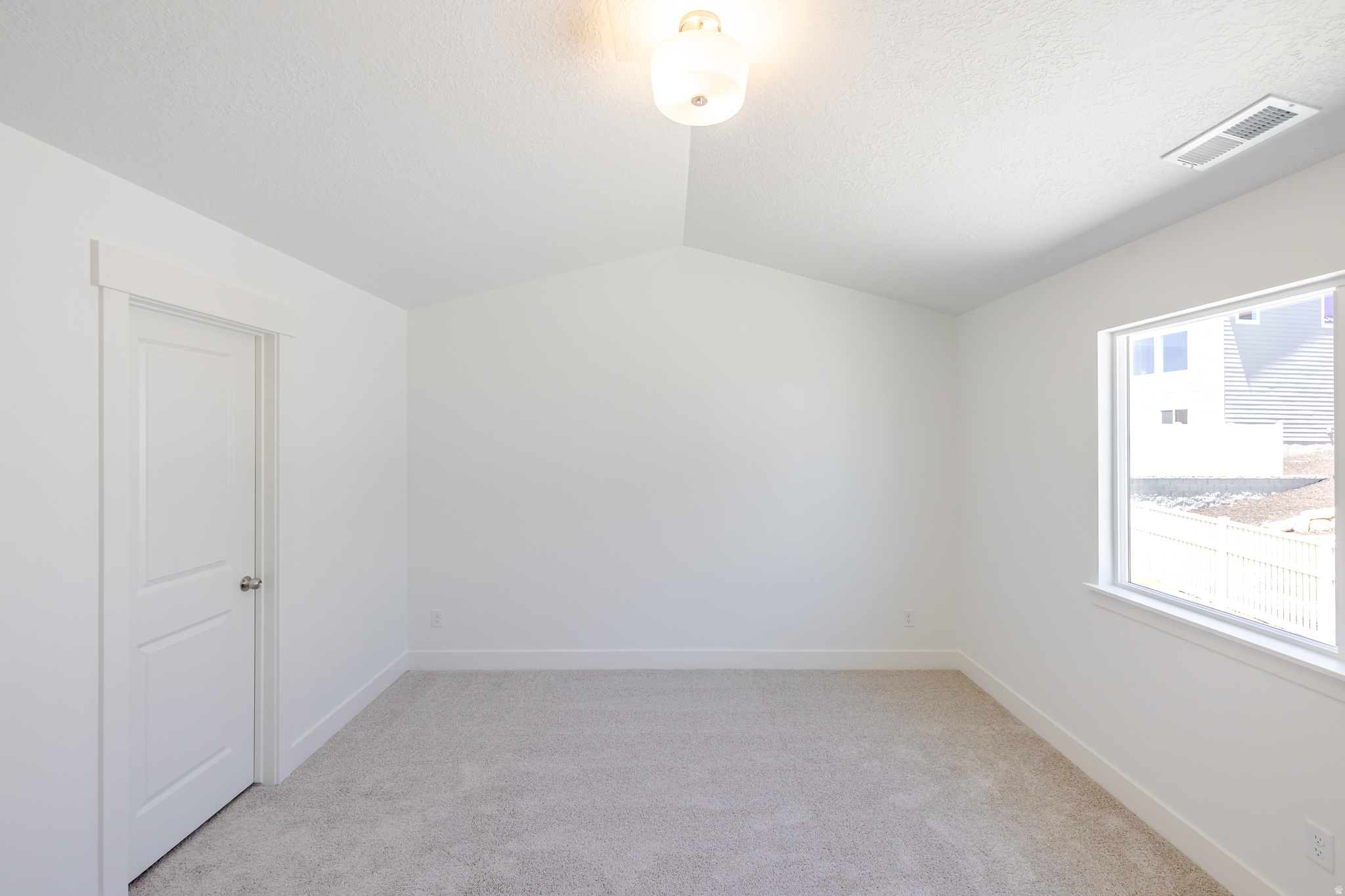RIDGEHORNE - Residential