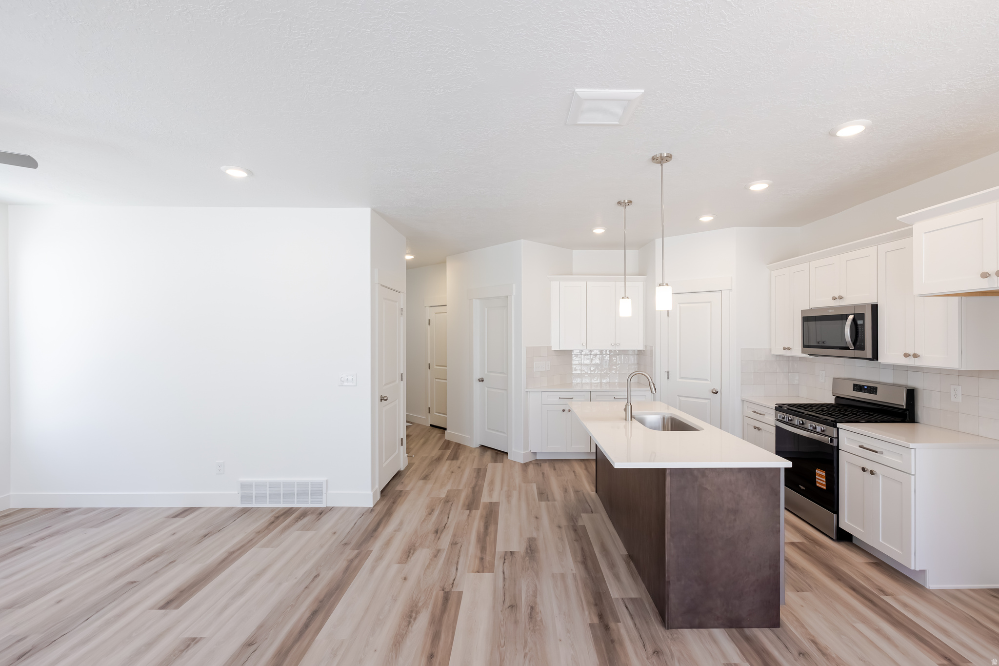 RIDGEHORNE - Residential