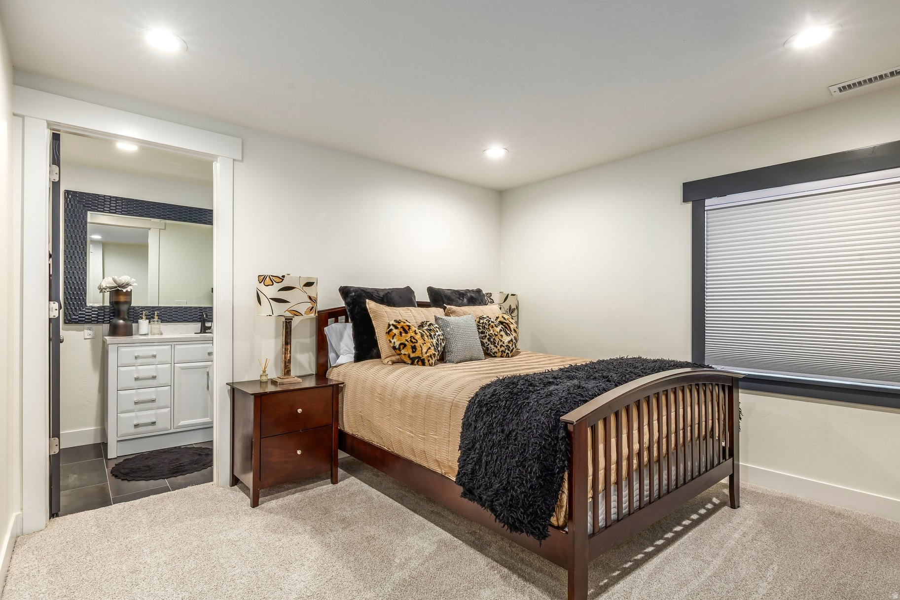 NOBLE VISTA - Residential
