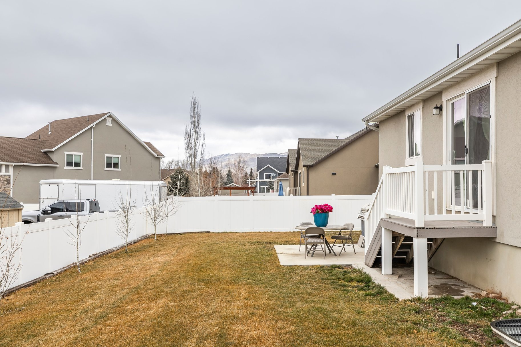 NOBLE VISTA - Residential