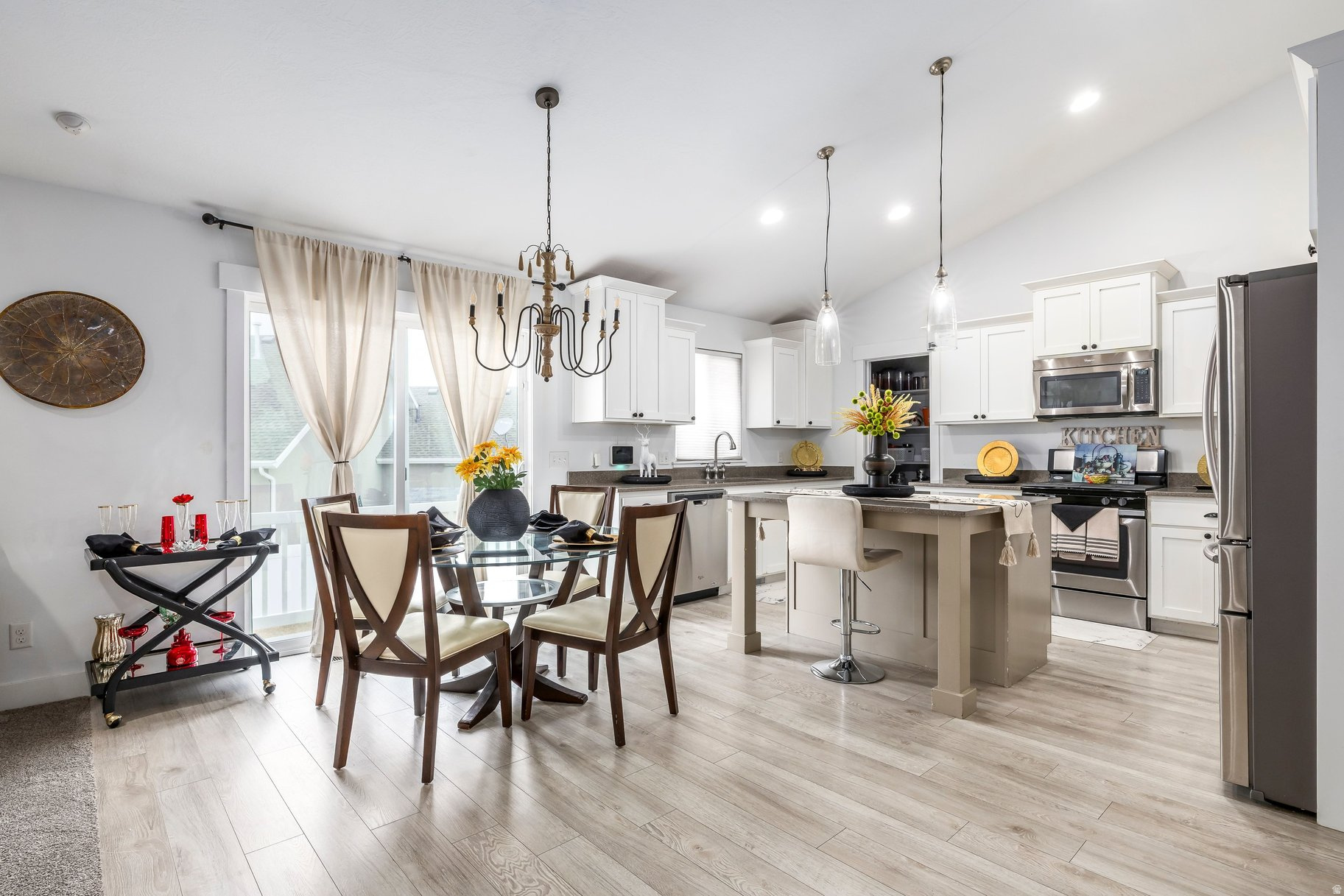 NOBLE VISTA - Residential