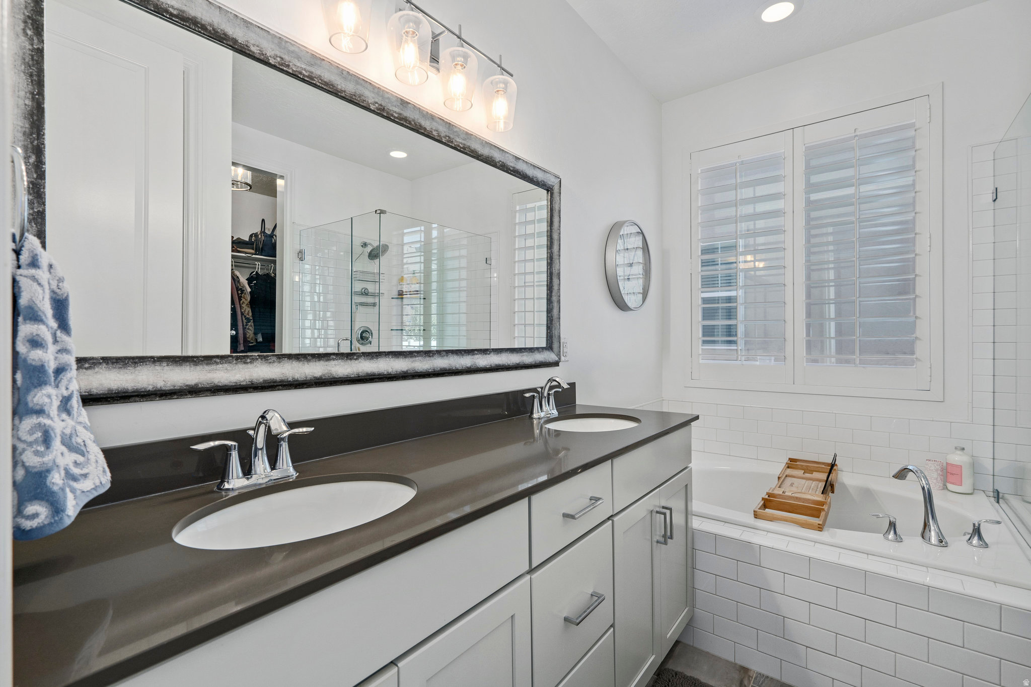 PARKSIDE - Residential