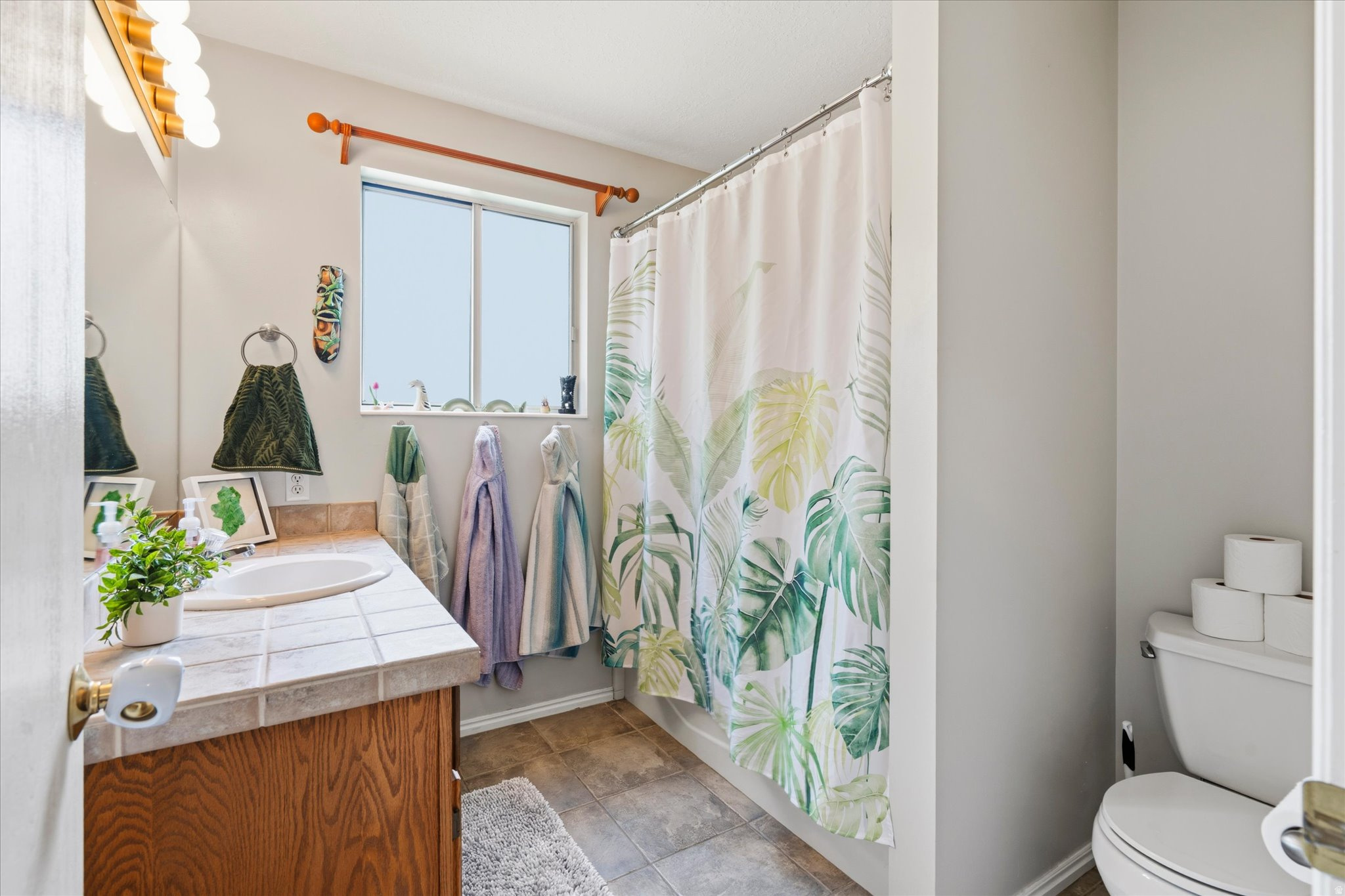 LAKEVIEW HEIGHTS - Residential