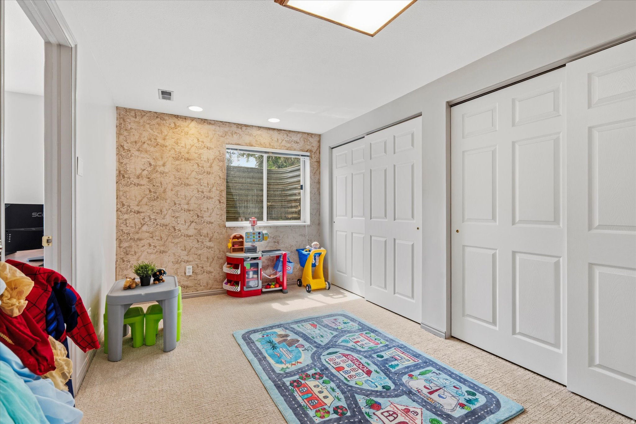 LAKEVIEW HEIGHTS - Residential