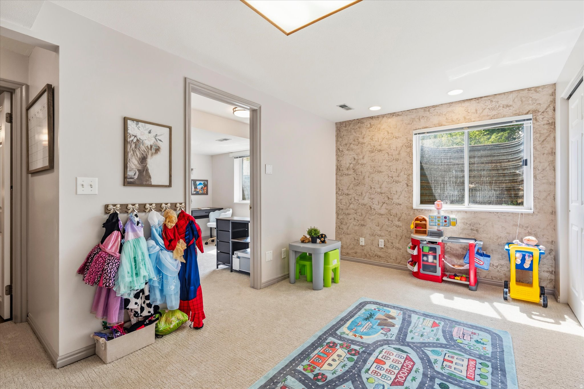 LAKEVIEW HEIGHTS - Residential