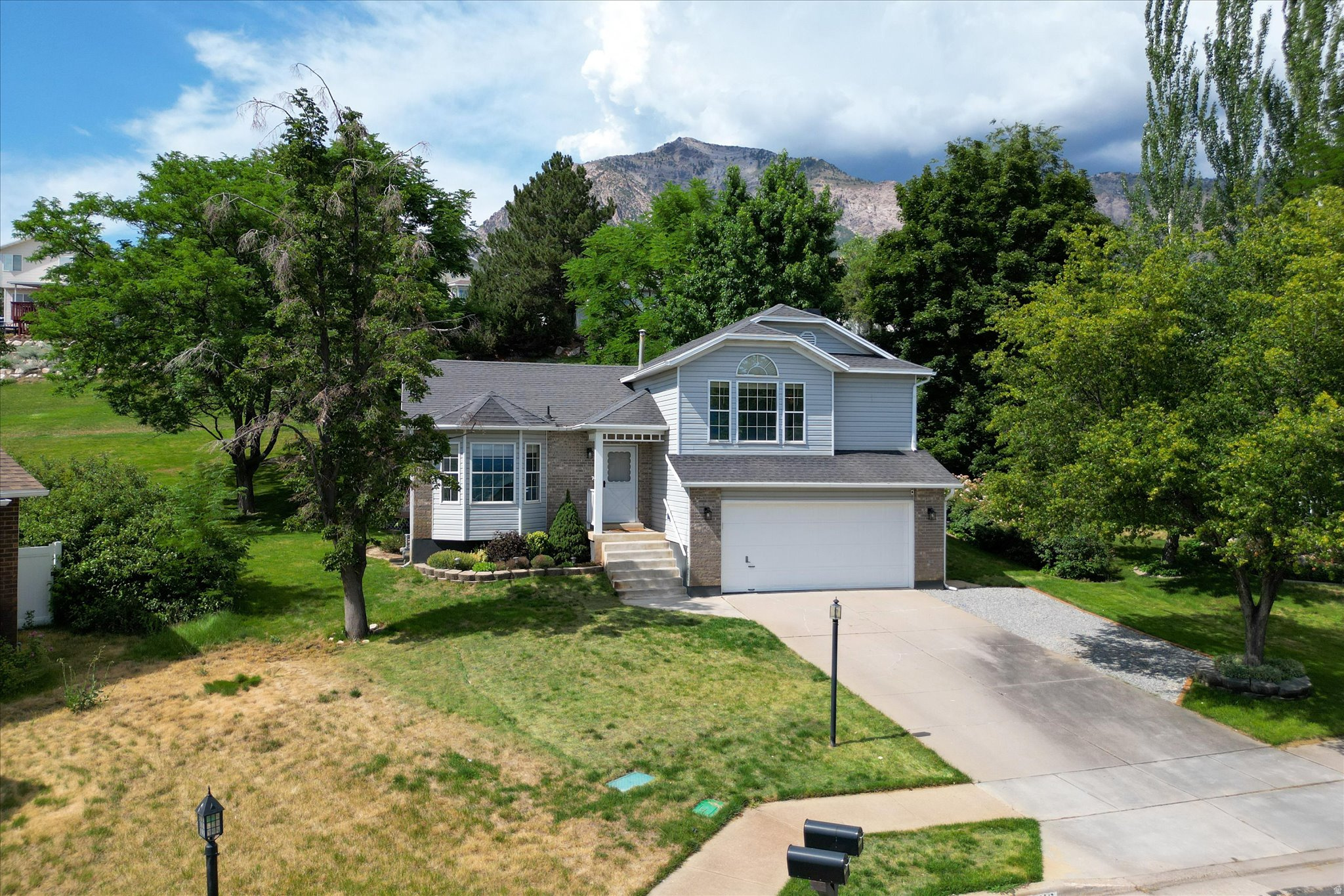 LAKEVIEW HEIGHTS - Residential