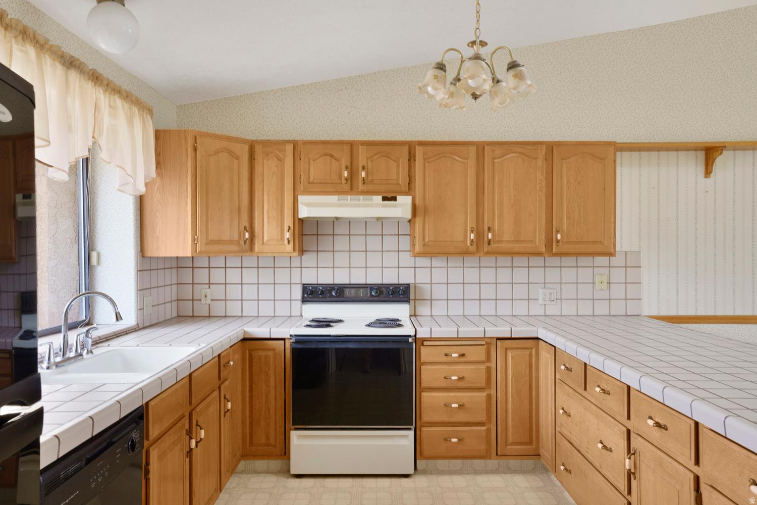 BLOOMINGTON HILLS 1 - Residential