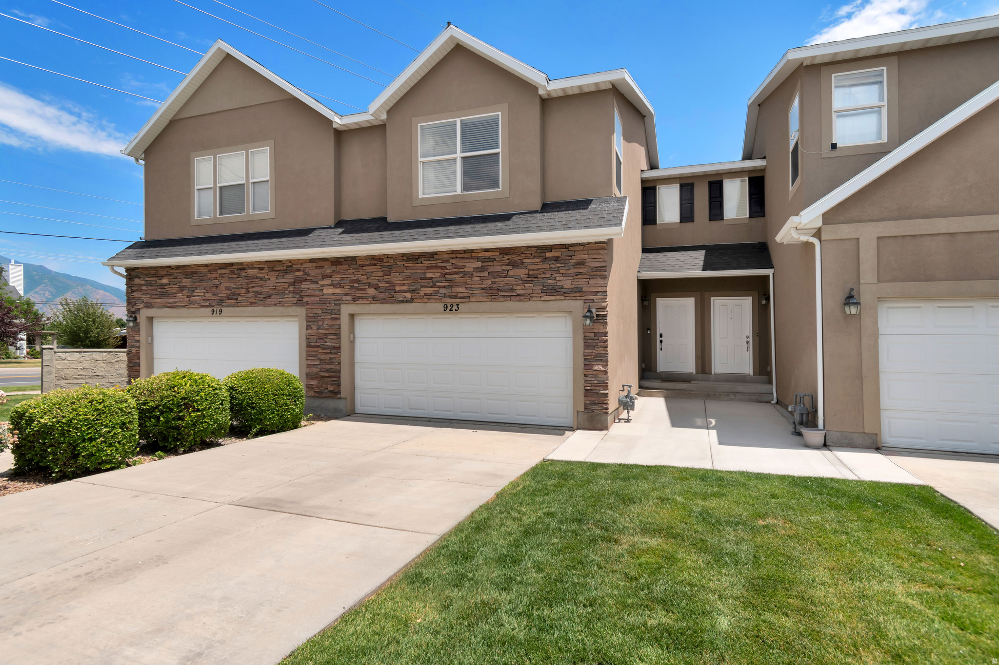 SPANISH VISTA - Residential