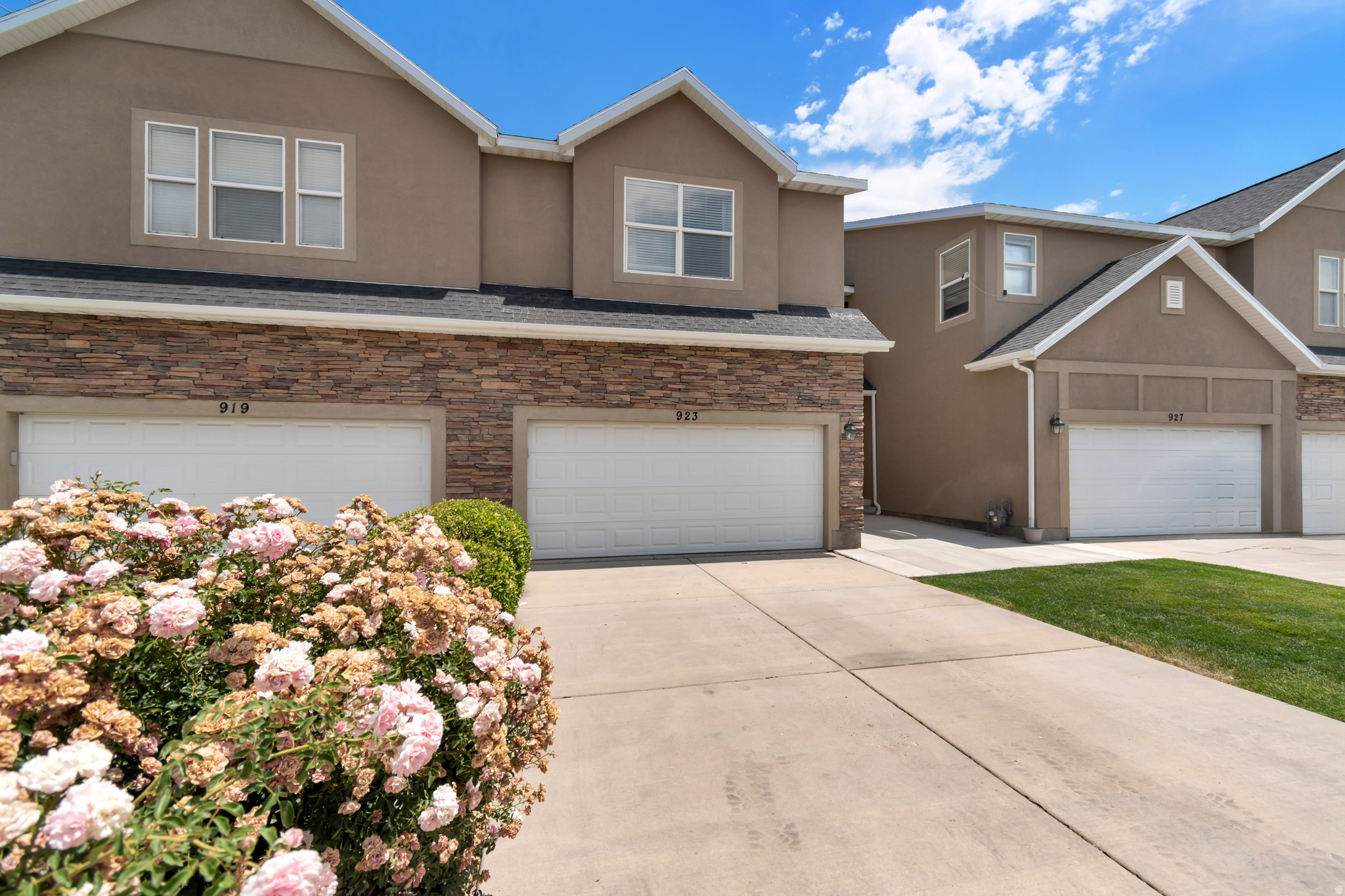 SPANISH VISTA - Residential