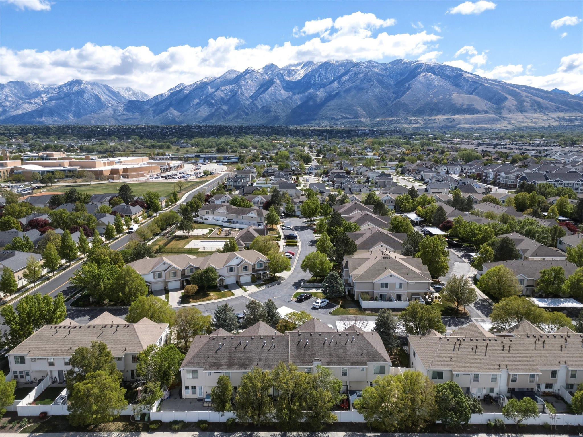 WILLOW CREEK - Residential