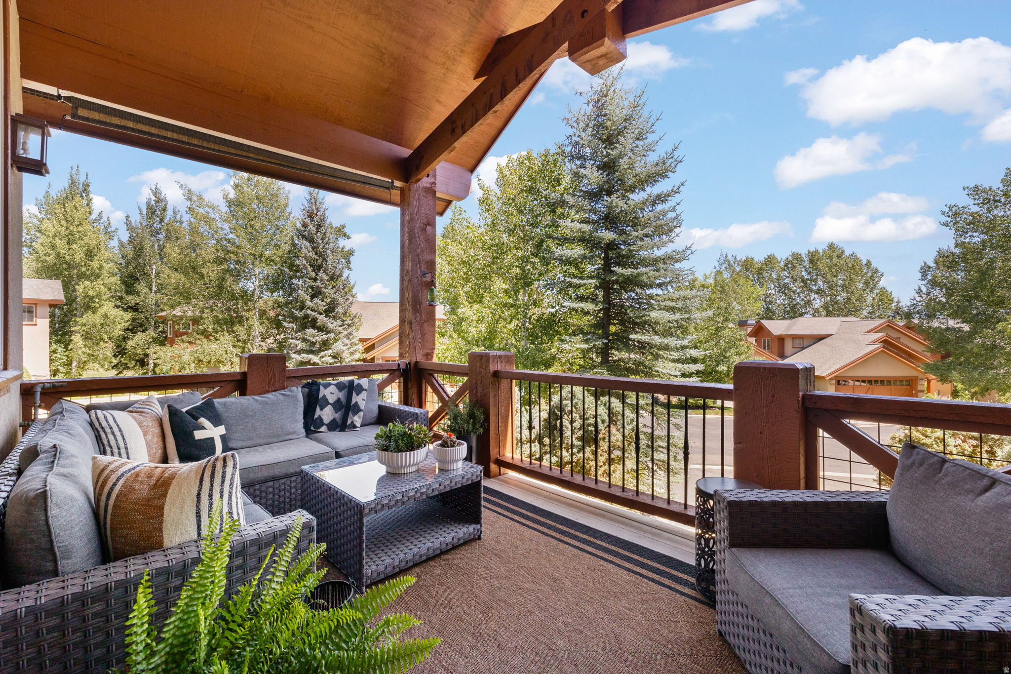 TURNBERRY - Residential