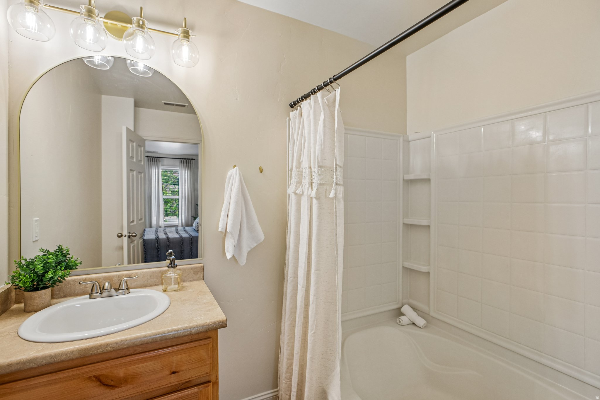 DAYBREAK TOWNHOME 1 - Residential