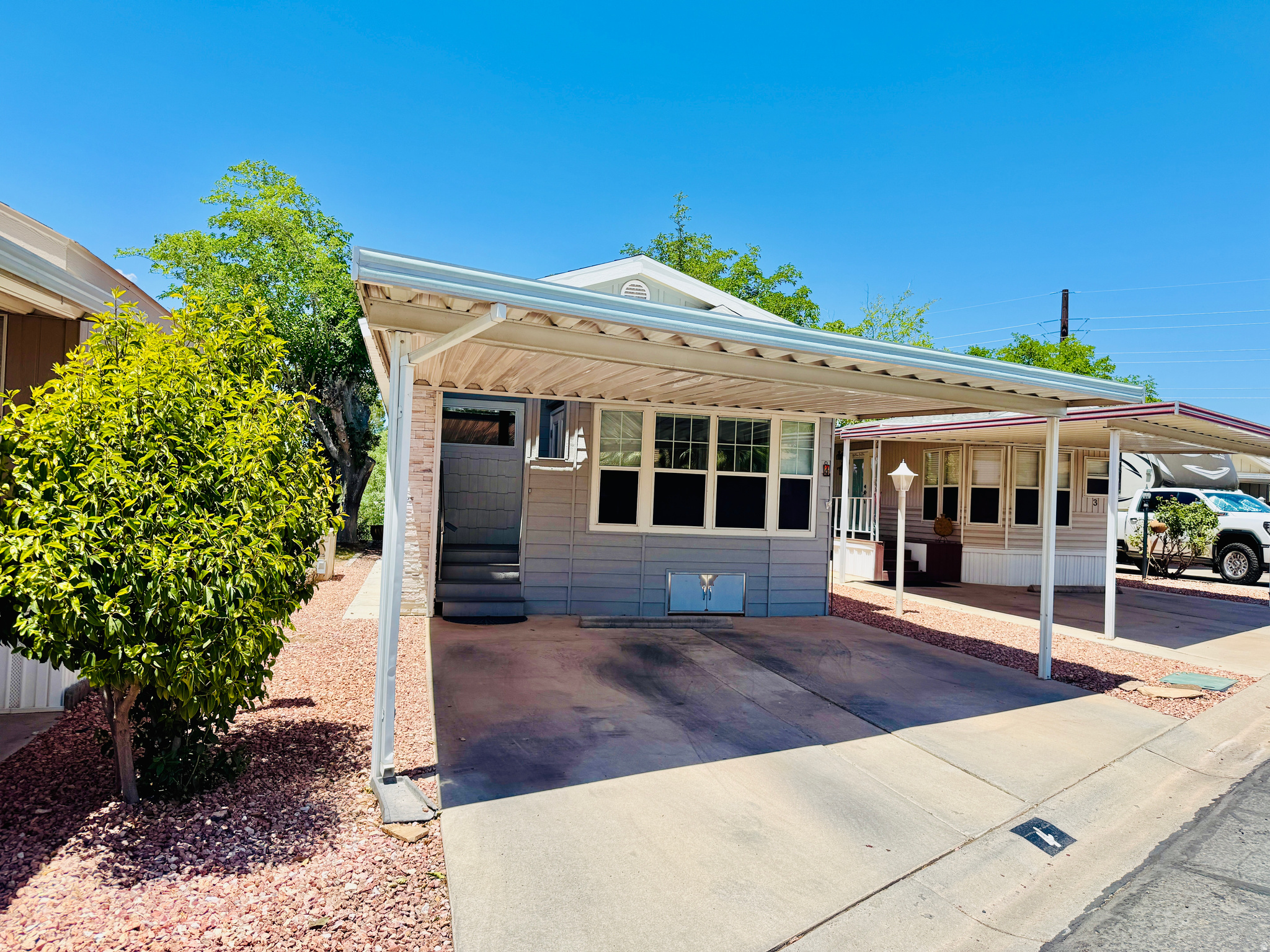 PALMS OF ST GEORGE - Residential