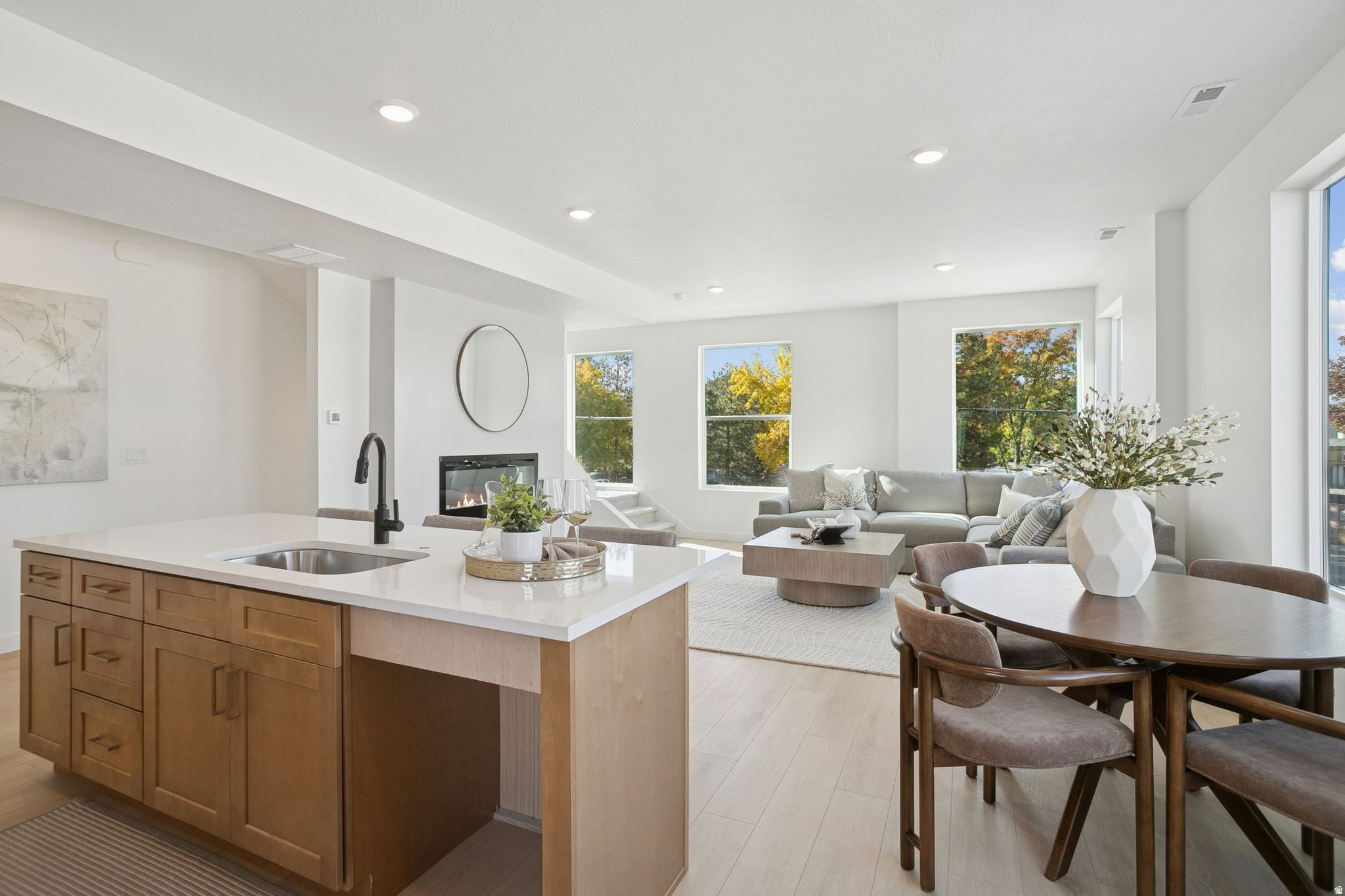 300 LOFTS - Residential