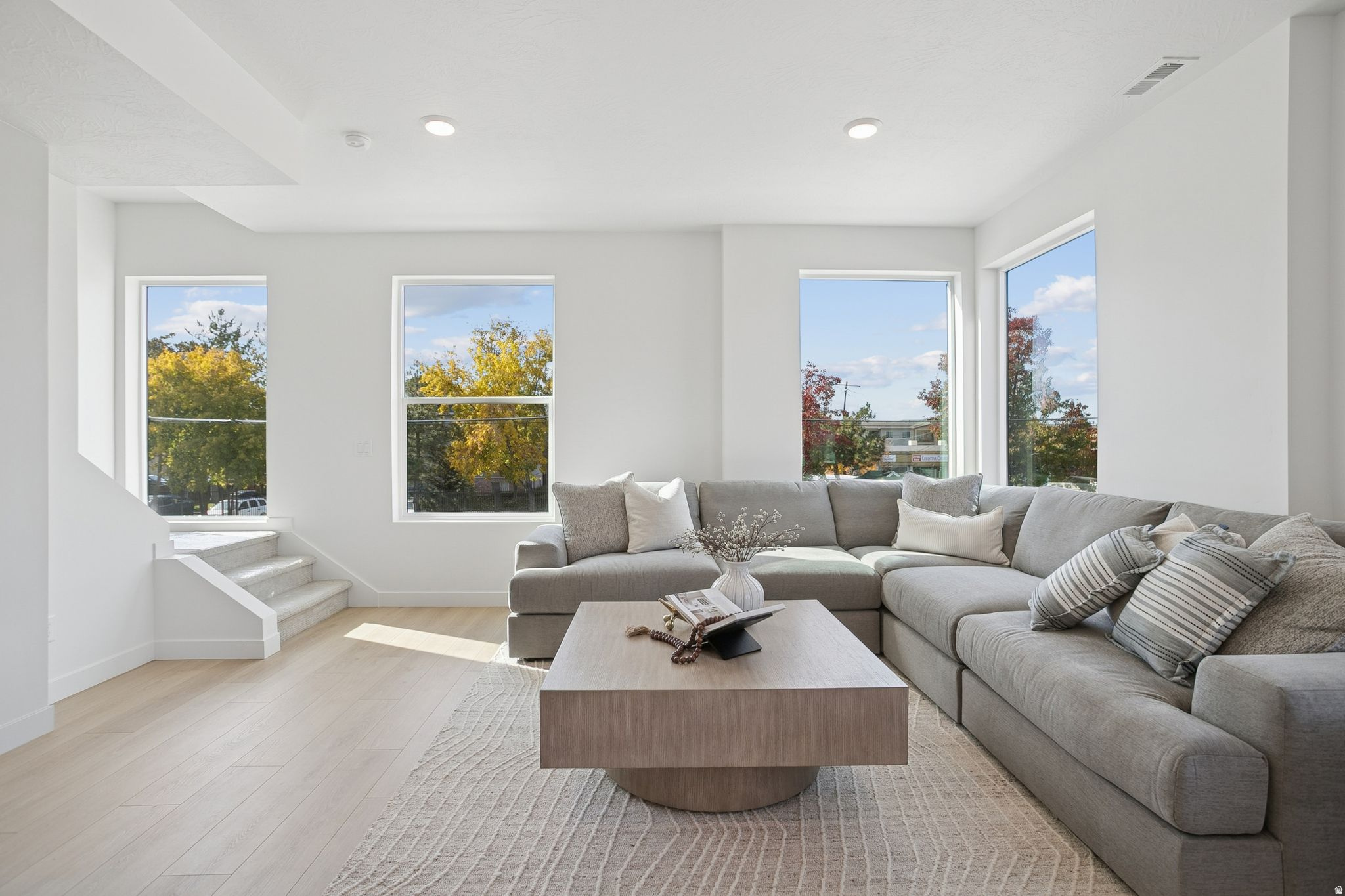 300 LOFTS - Residential