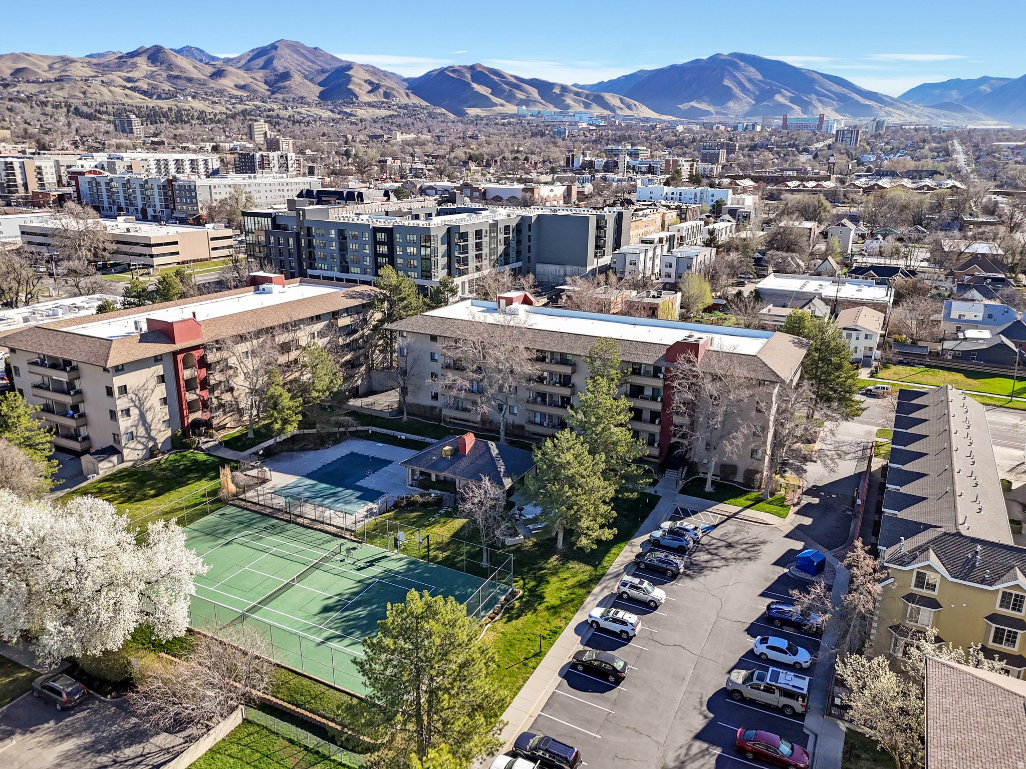 TOWNE PARK - Residential