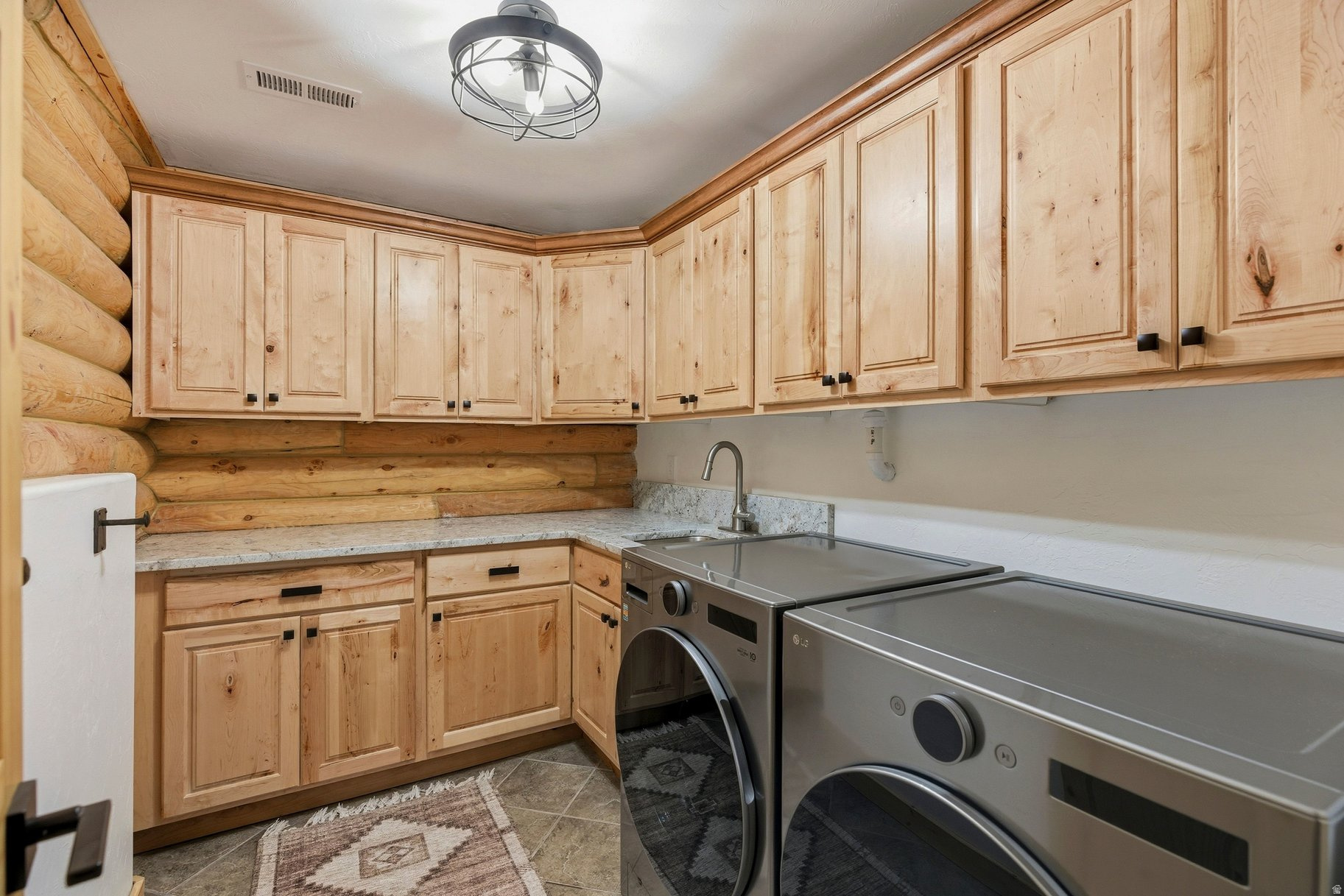 CEDAR HIGHLANDS - Residential