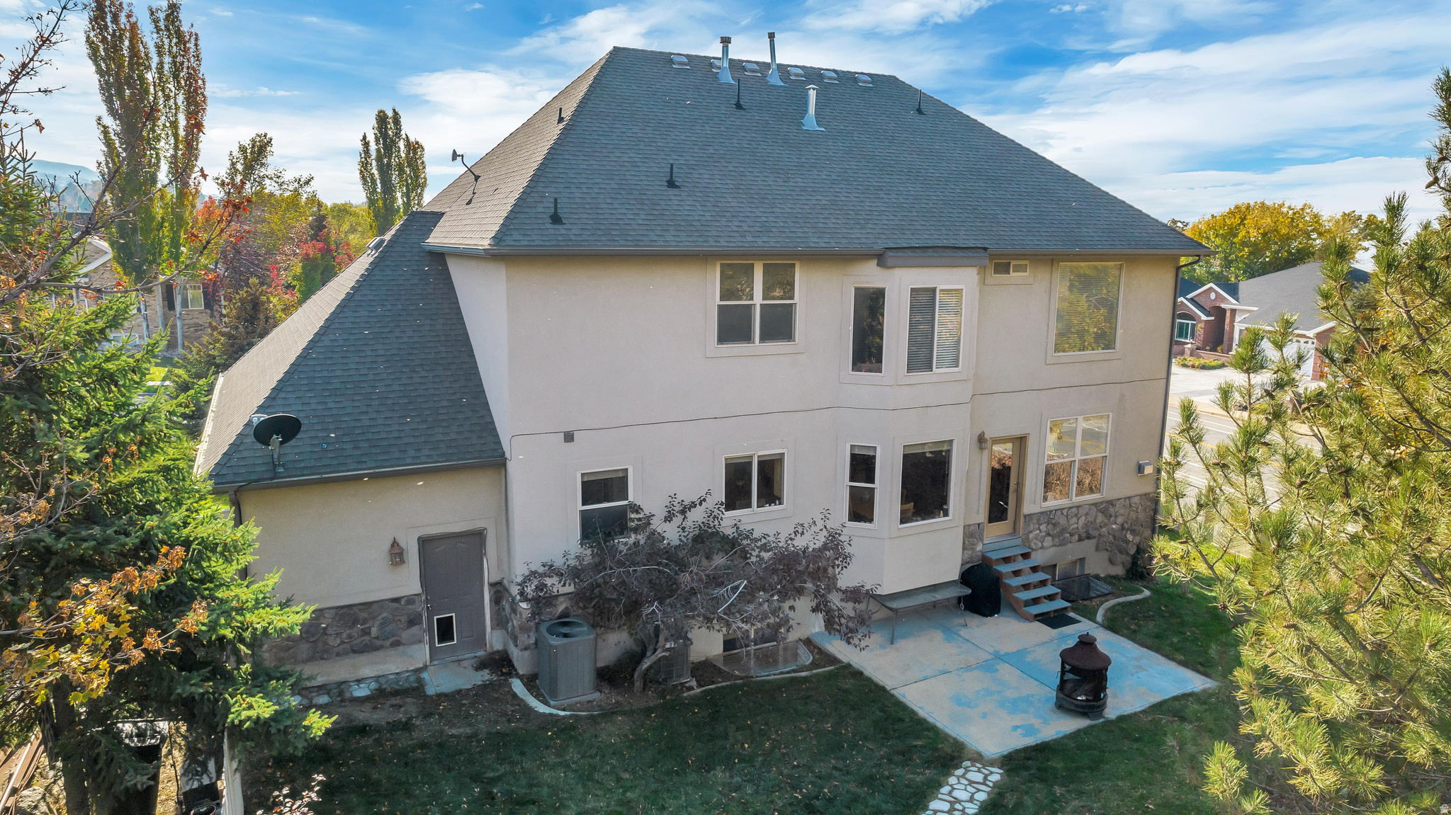 LEWIS PARK - Residential